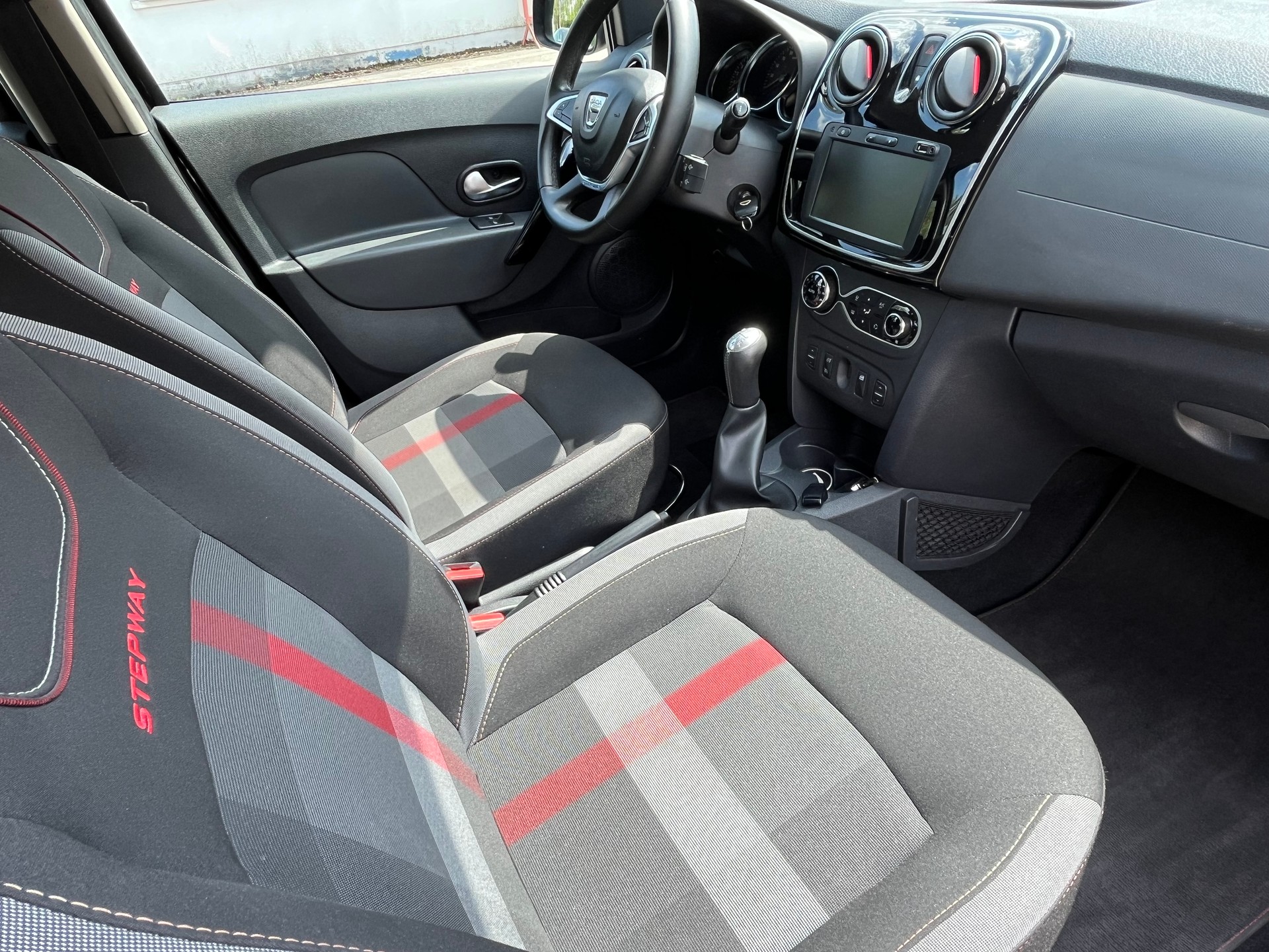 DACIA Sandero Tce 90 Stepway-image-4