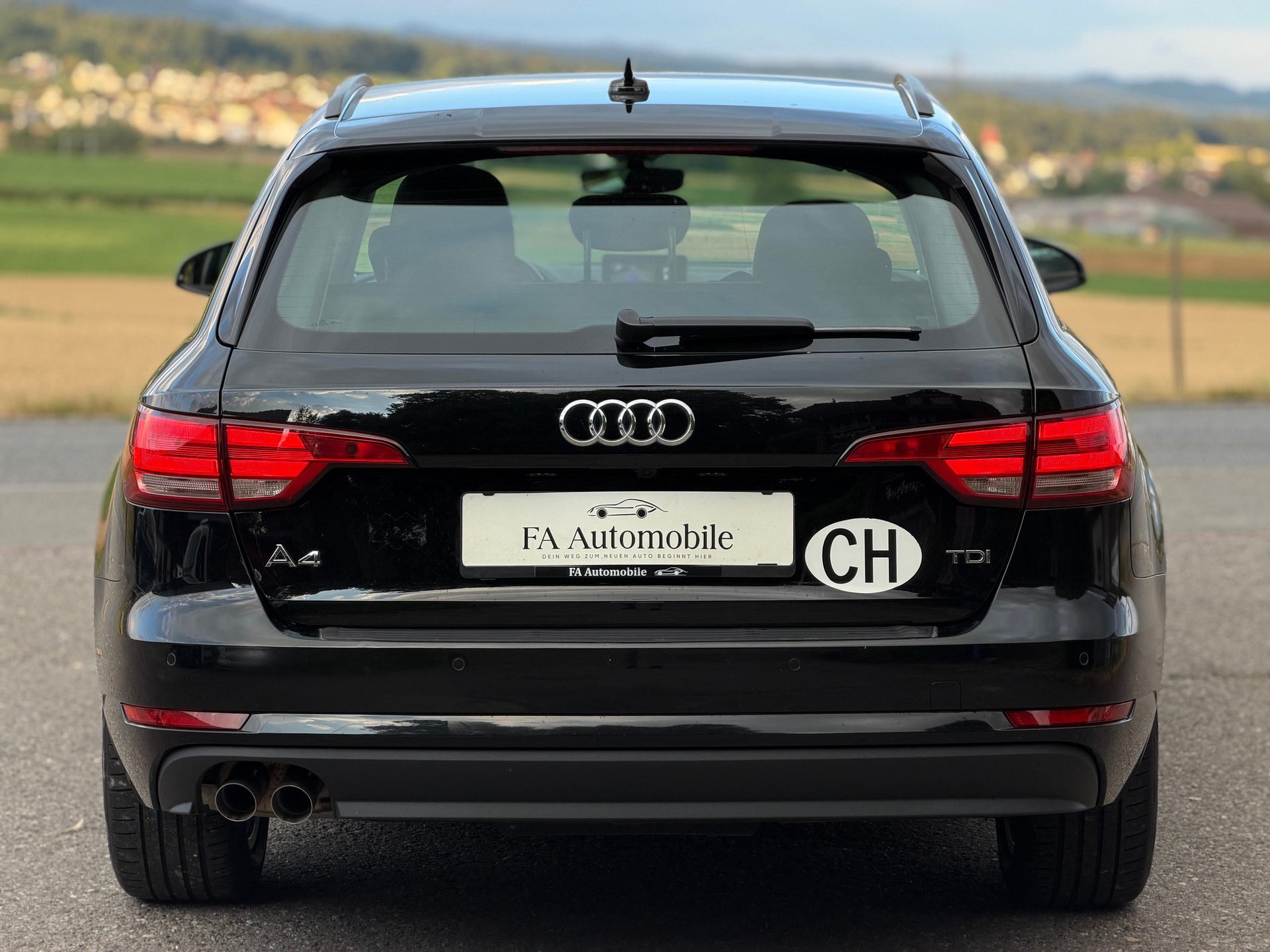AUDI A4 Avant 2.0 TDI S-tronic-image-5