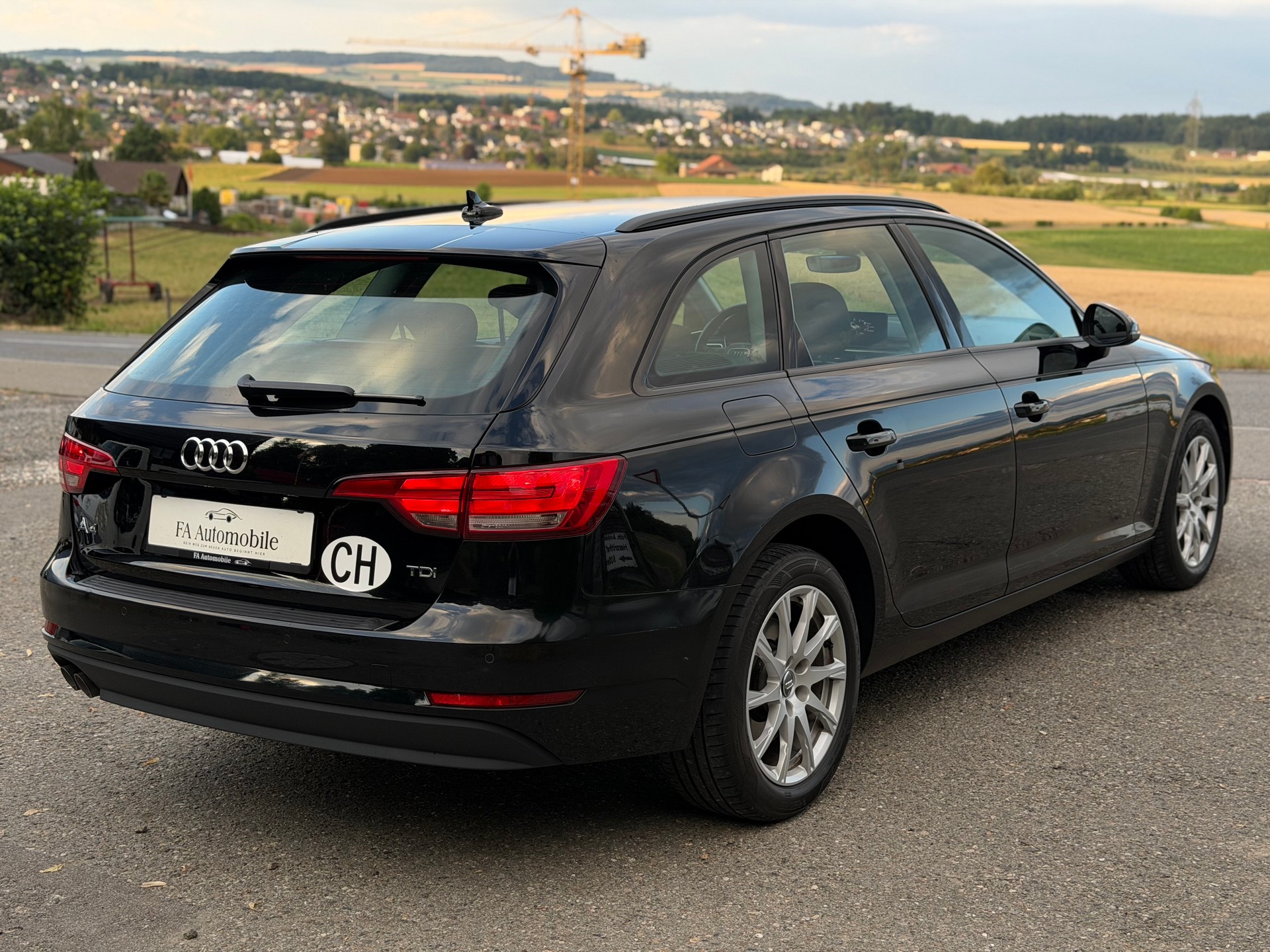 AUDI A4 Avant 2.0 TDI S-tronic-image-6
