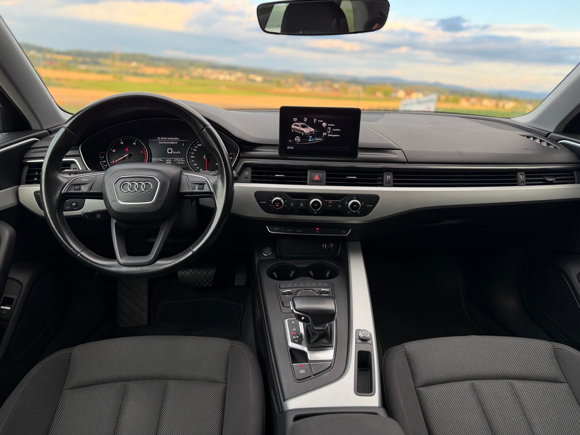 AUDI A4 Avant 2.0 TDI S-tronic-image-10