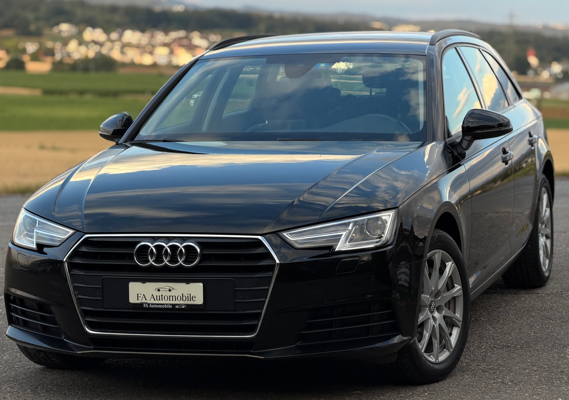AUDI A4 Avant 2.0 TDI S-tronic-image-0
