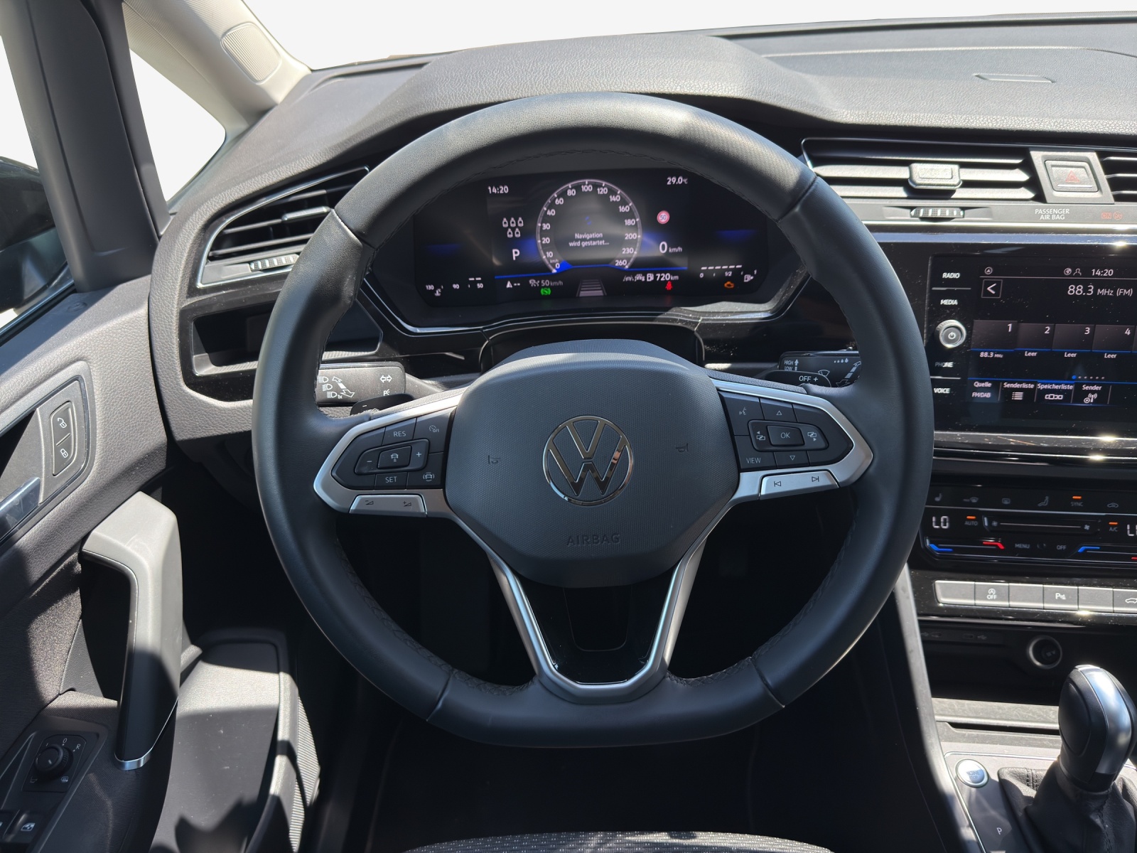 VW Touran 1.5 TSI EVO Comfortline DSG-image-9