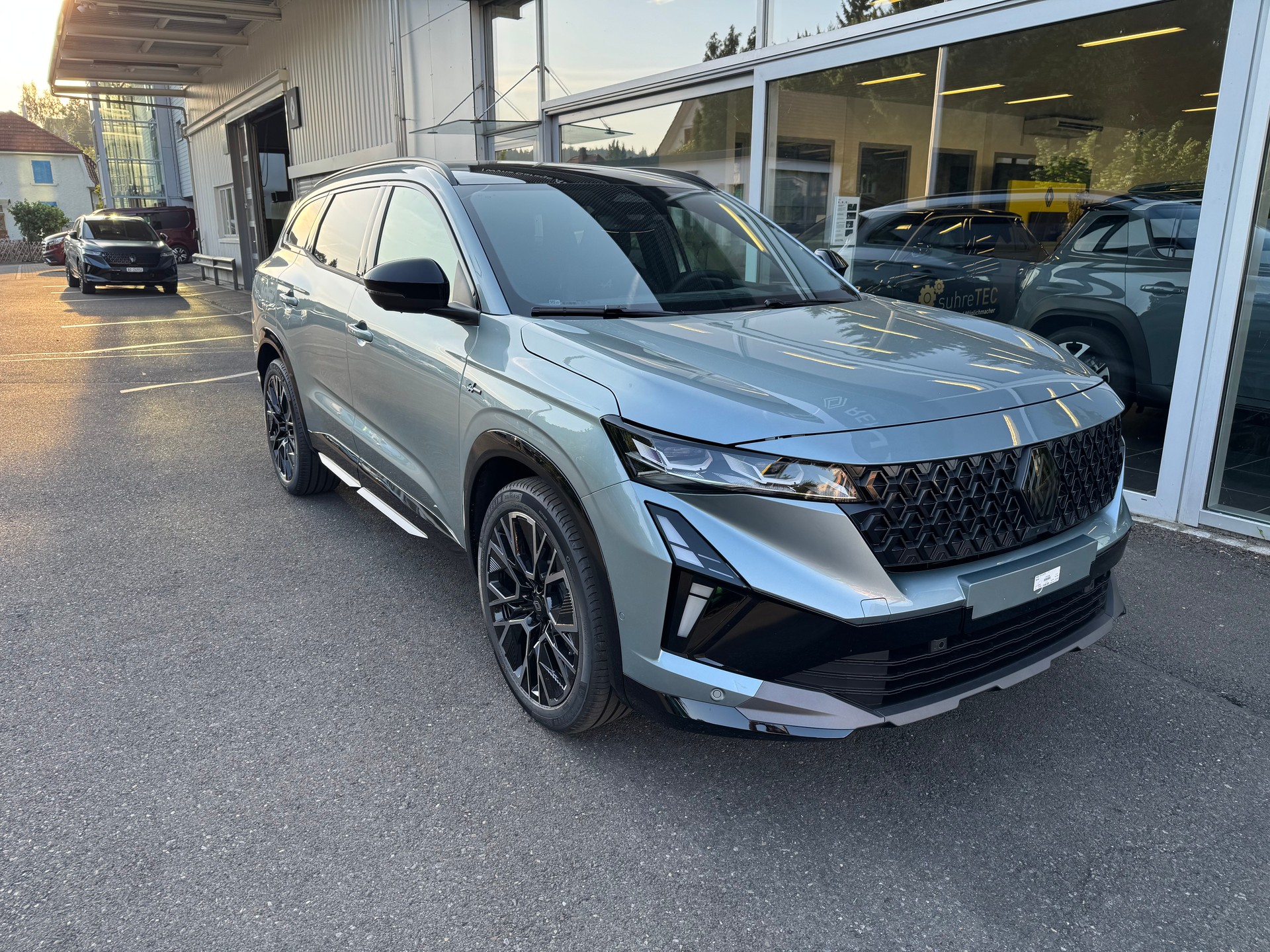RENAULT Espace 1.2 E-Tech 200 Esprit Alpine 5-Sitze-image-4