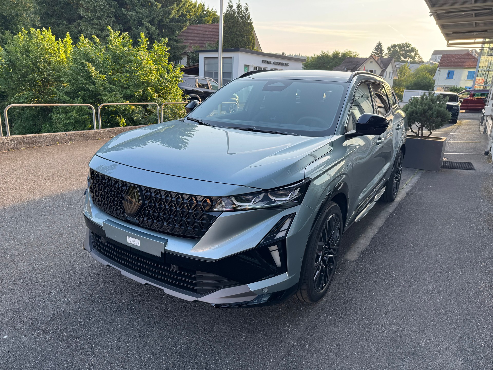 RENAULT Espace 1.2 E-Tech 200 Esprit Alpine 5-Sitze-image-3