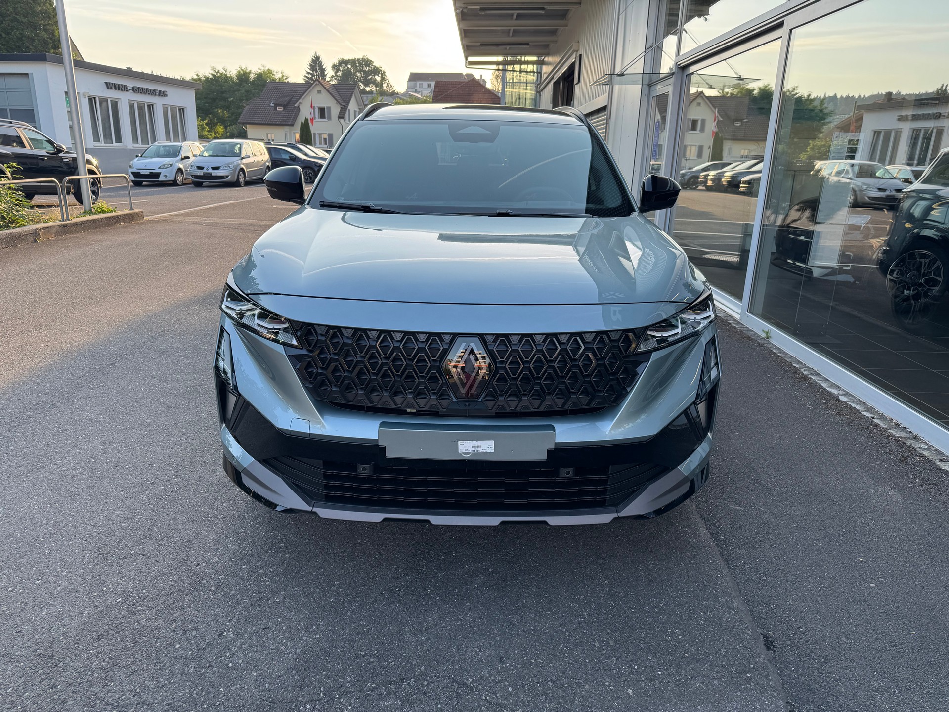 RENAULT Espace 1.2 E-Tech 200 Esprit Alpine 5-Sitze-image-2