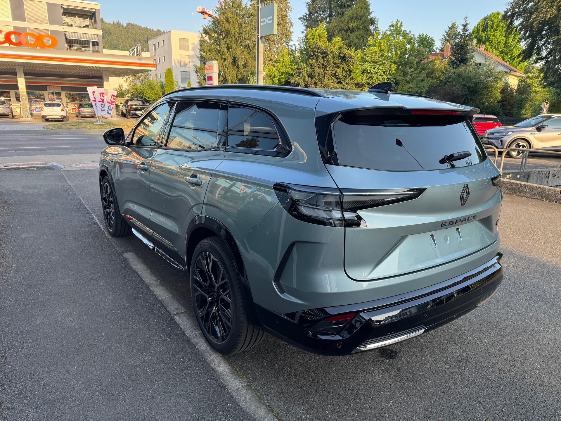 RENAULT Espace 1.2 E-Tech 200 Esprit Alpine 5-Sitze-image-6