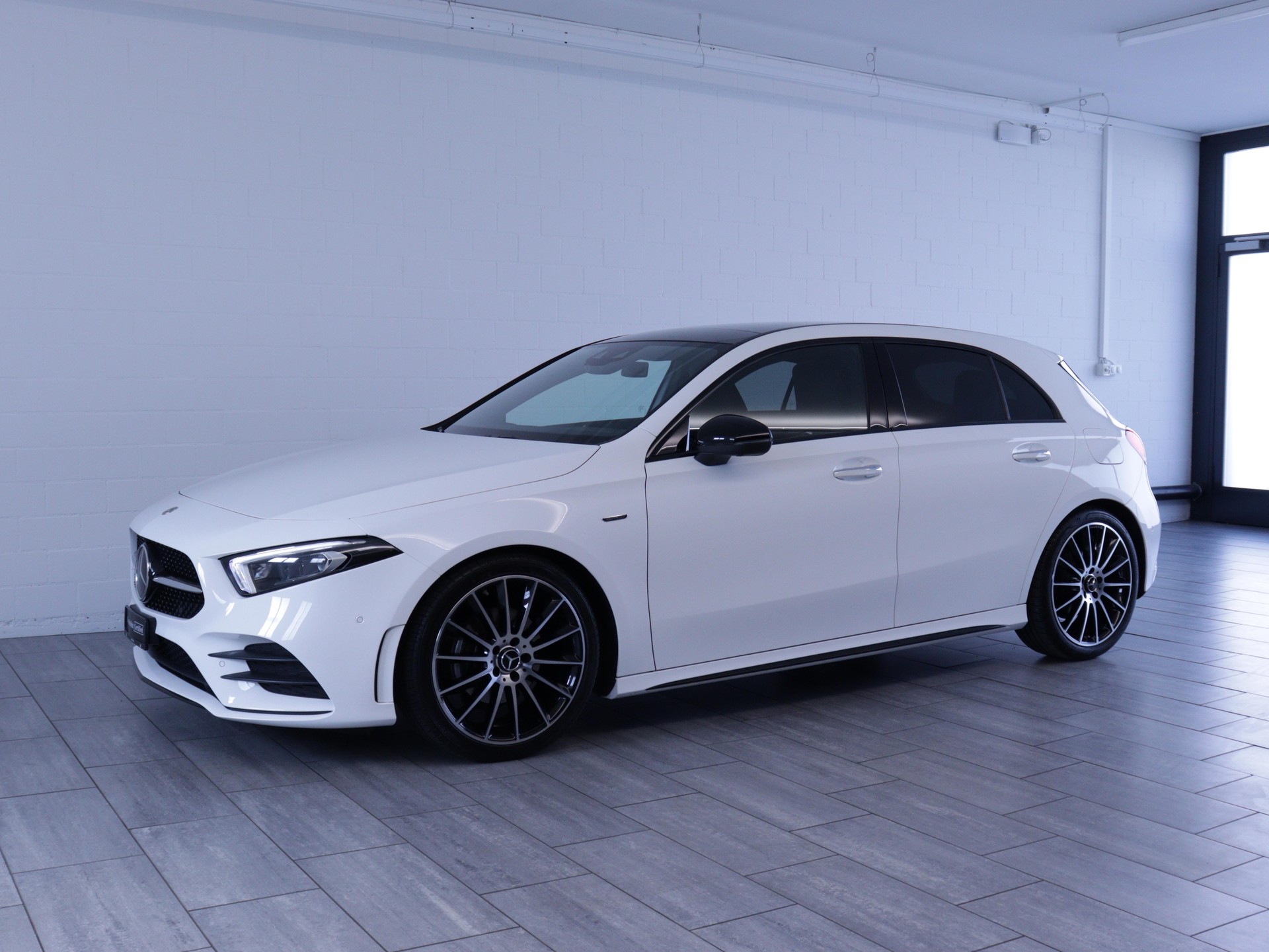 MERCEDES-BENZ A 180 Night Star AMG Line-image-1