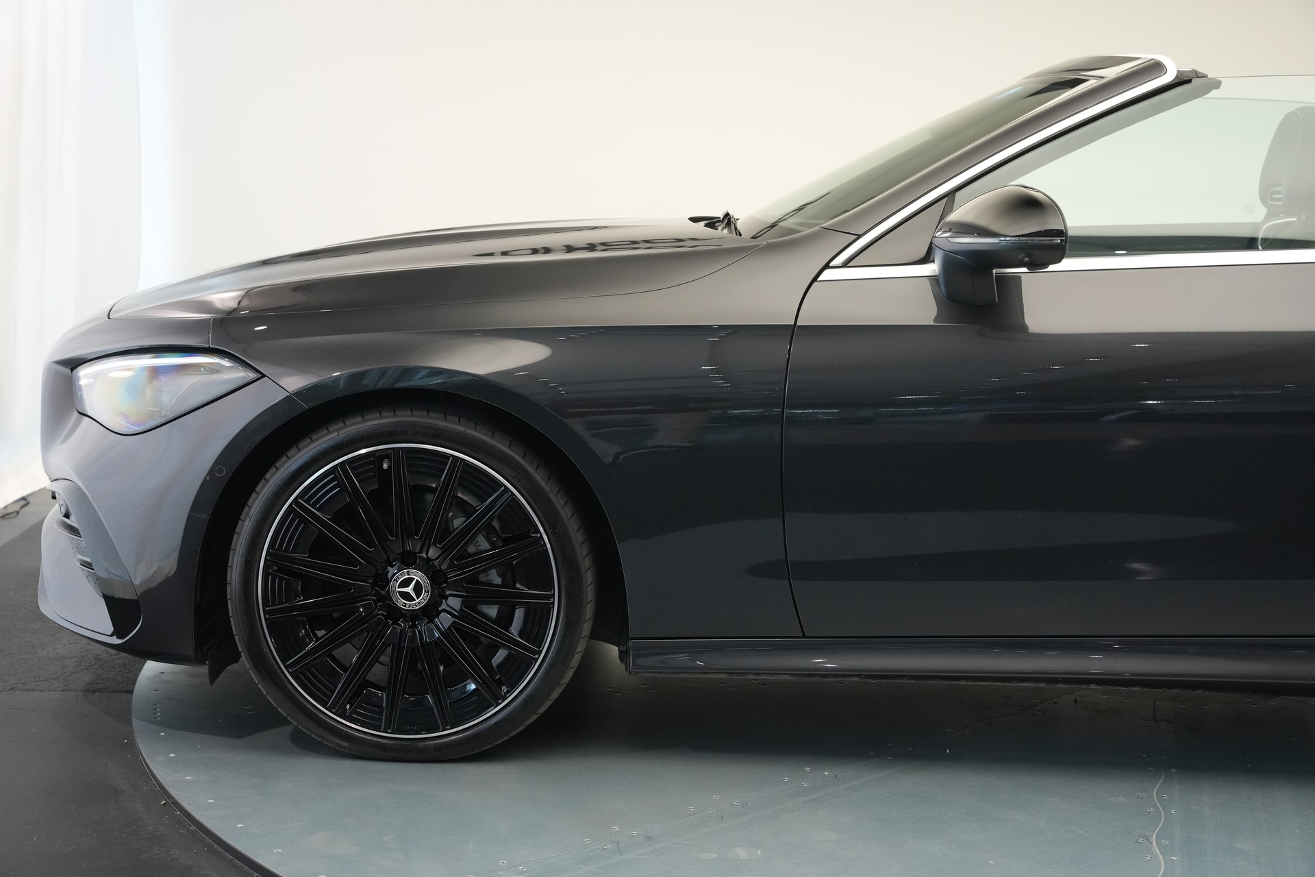 MERCEDES-BENZ CLE 300 Cabrio 4Matic 9G-Tronic *CH-Fahrzeug* *Burmester* *HuD*-image-43