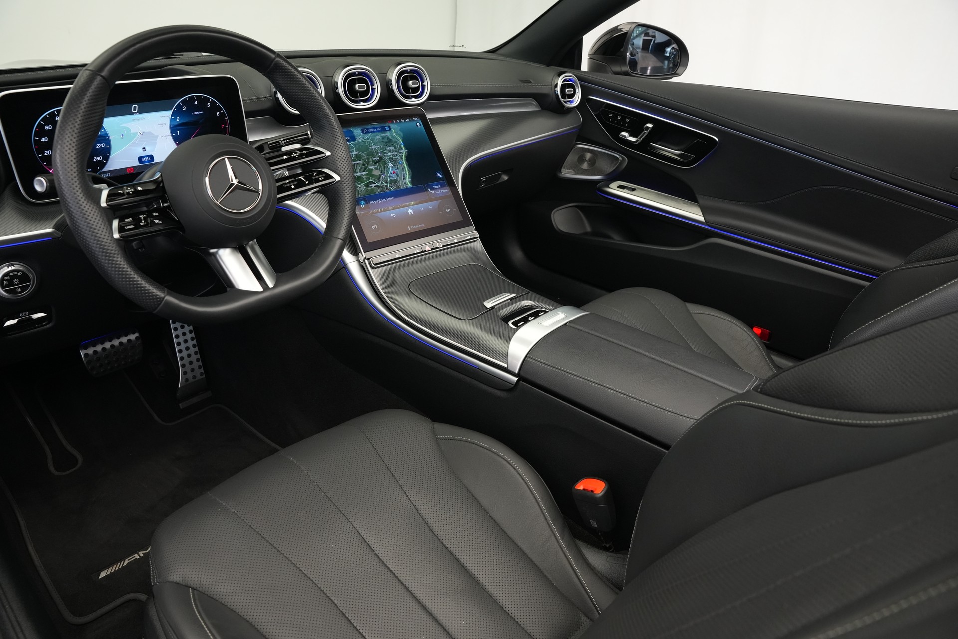 MERCEDES-BENZ CLE 300 Cabrio 4Matic 9G-Tronic *CH-Fahrzeug* *Burmester* *HuD*-image-14