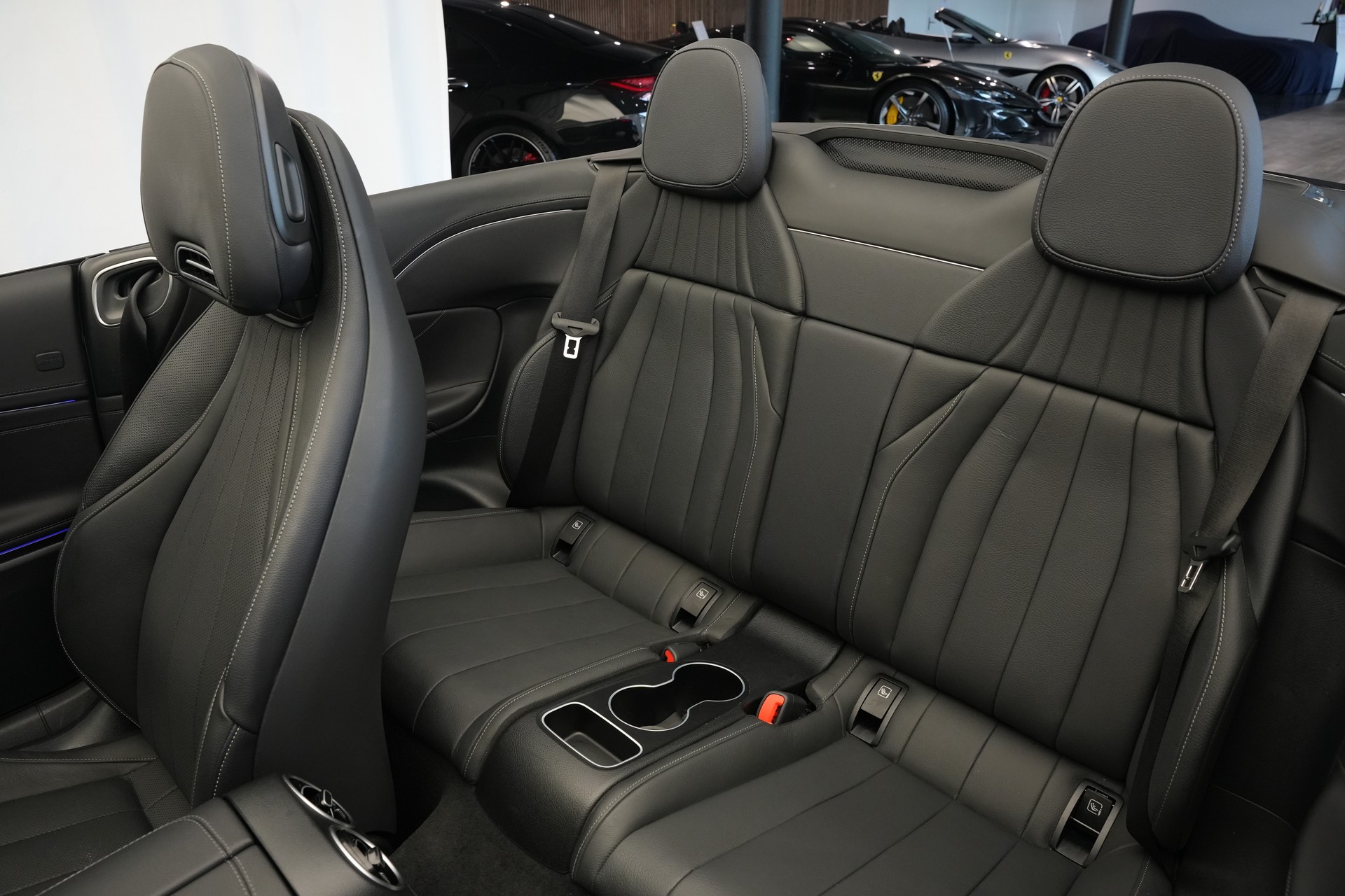 MERCEDES-BENZ CLE 300 Cabrio 4Matic 9G-Tronic *CH-Fahrzeug* *Burmester* *HuD*-image-18