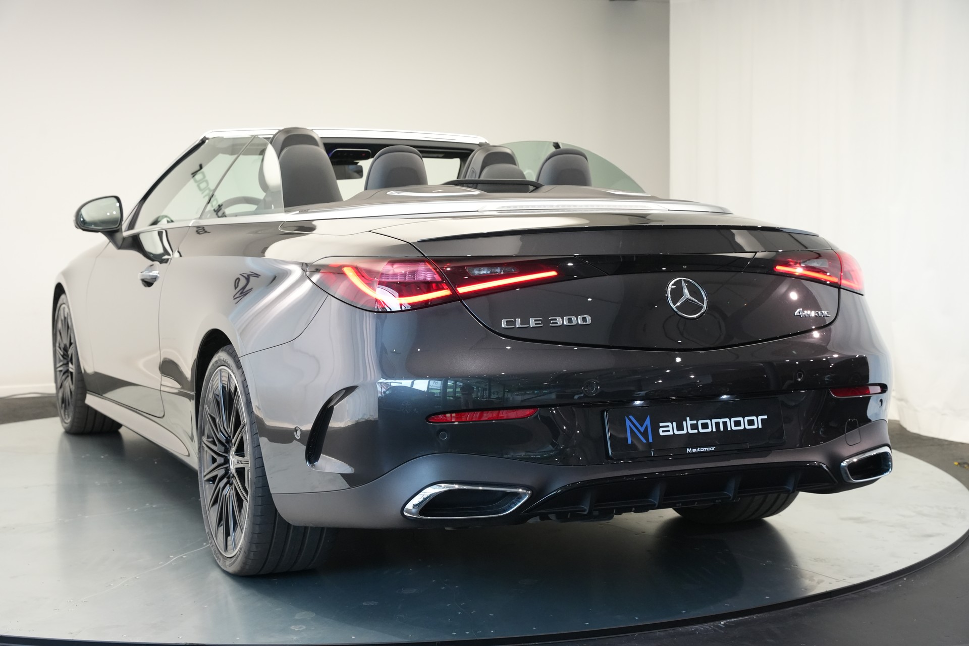 MERCEDES-BENZ CLE 300 Cabrio 4Matic 9G-Tronic *CH-Fahrzeug* *Burmester* *HuD*-image-40