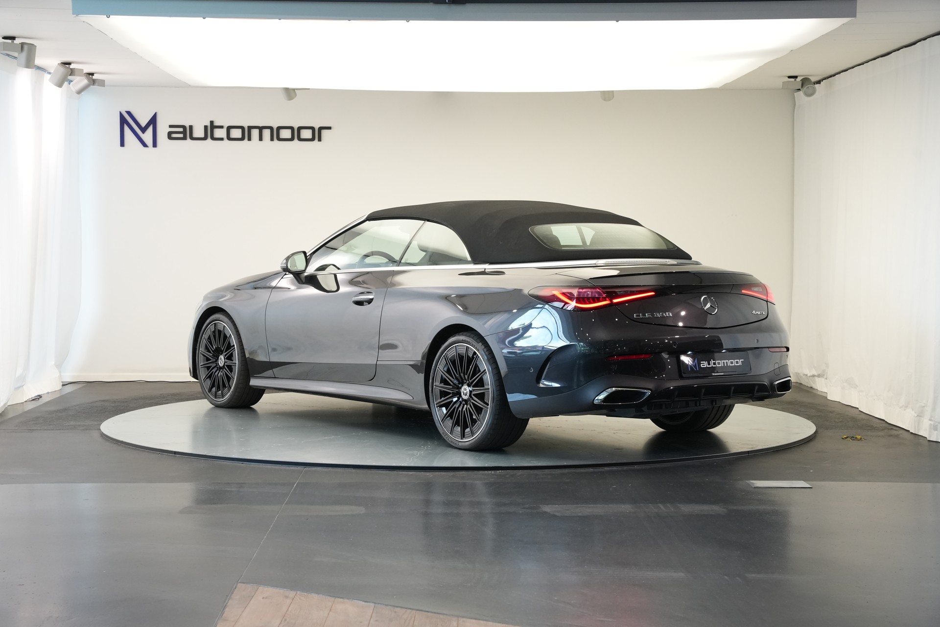 MERCEDES-BENZ CLE 300 Cabrio 4Matic 9G-Tronic *CH-Fahrzeug* *Burmester* *HuD*-image-11