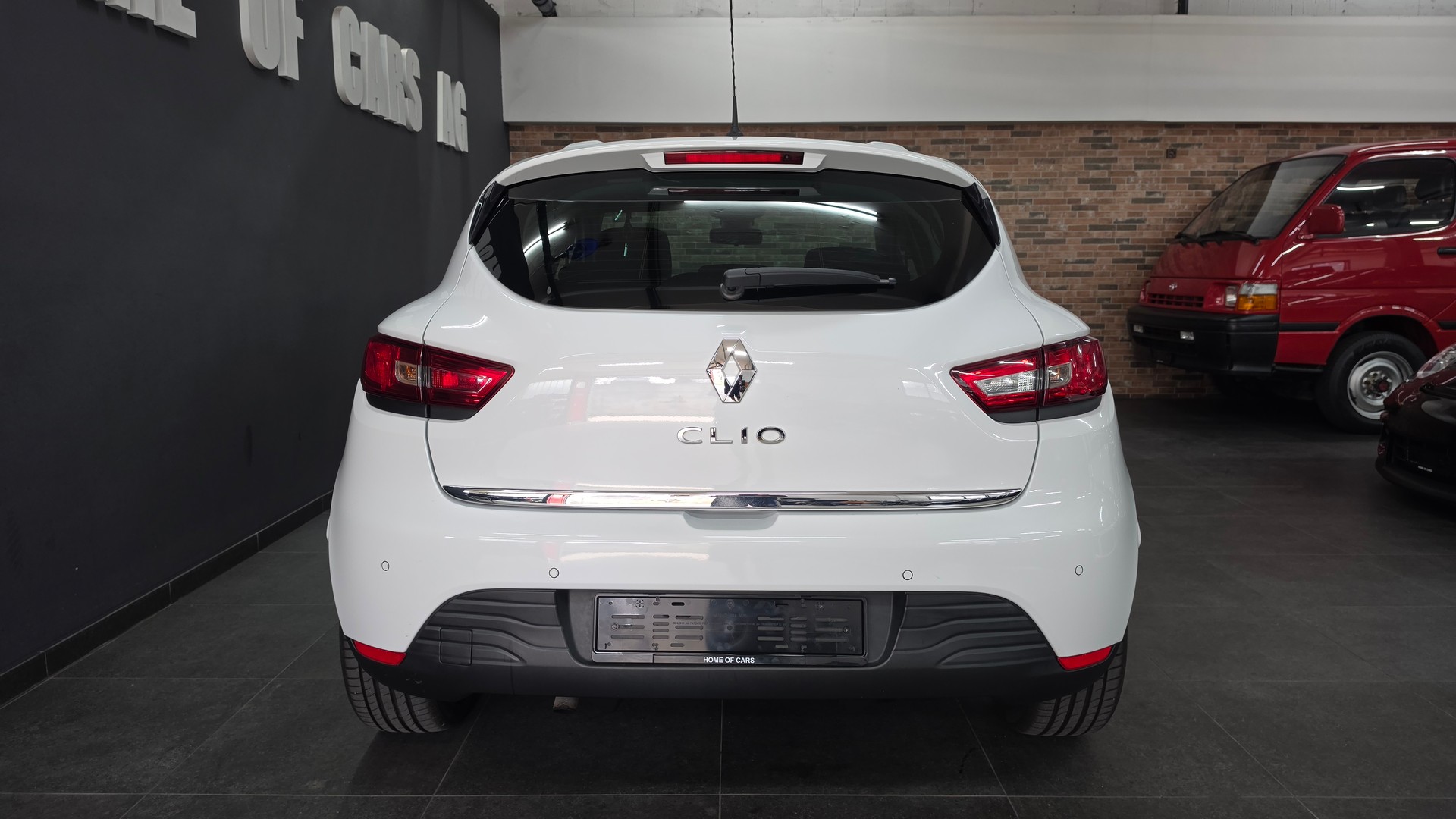 RENAULT Clio 1.2 16V T Swiss Edition EDC-image-8