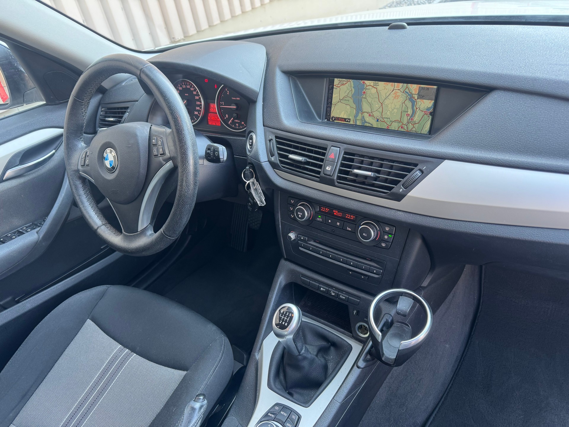 BMW X1 xDrive 18d-image-7