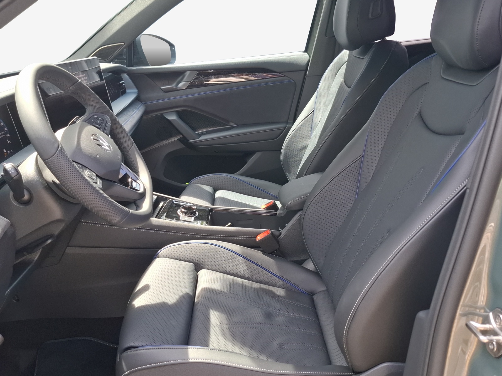 VW Tayron 2.0 TSI R-Line Plus DSG 4Motion-image-7