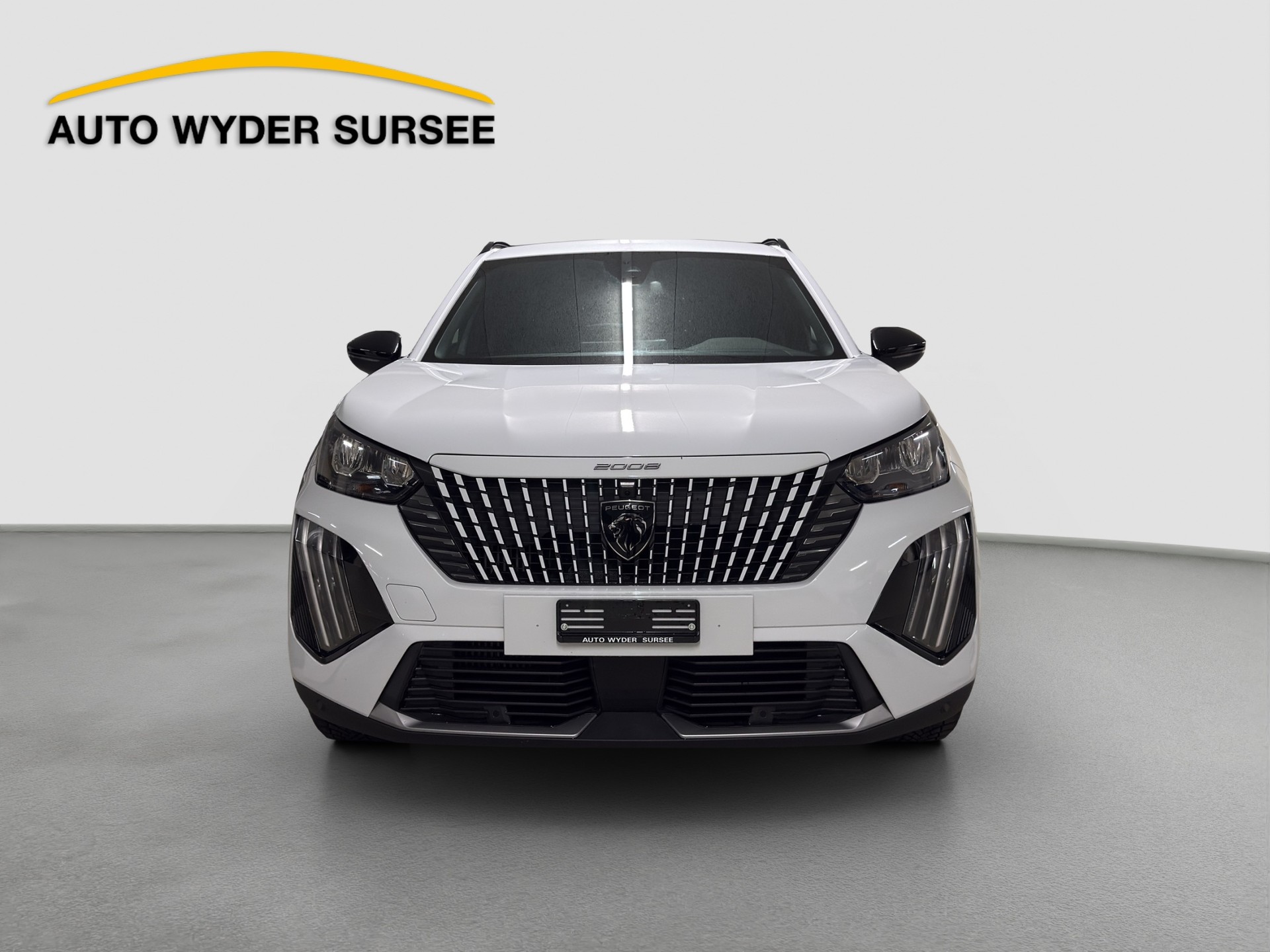 PEUGEOT 2008 1.2 Hybrid 145 Allure Premium-image-1