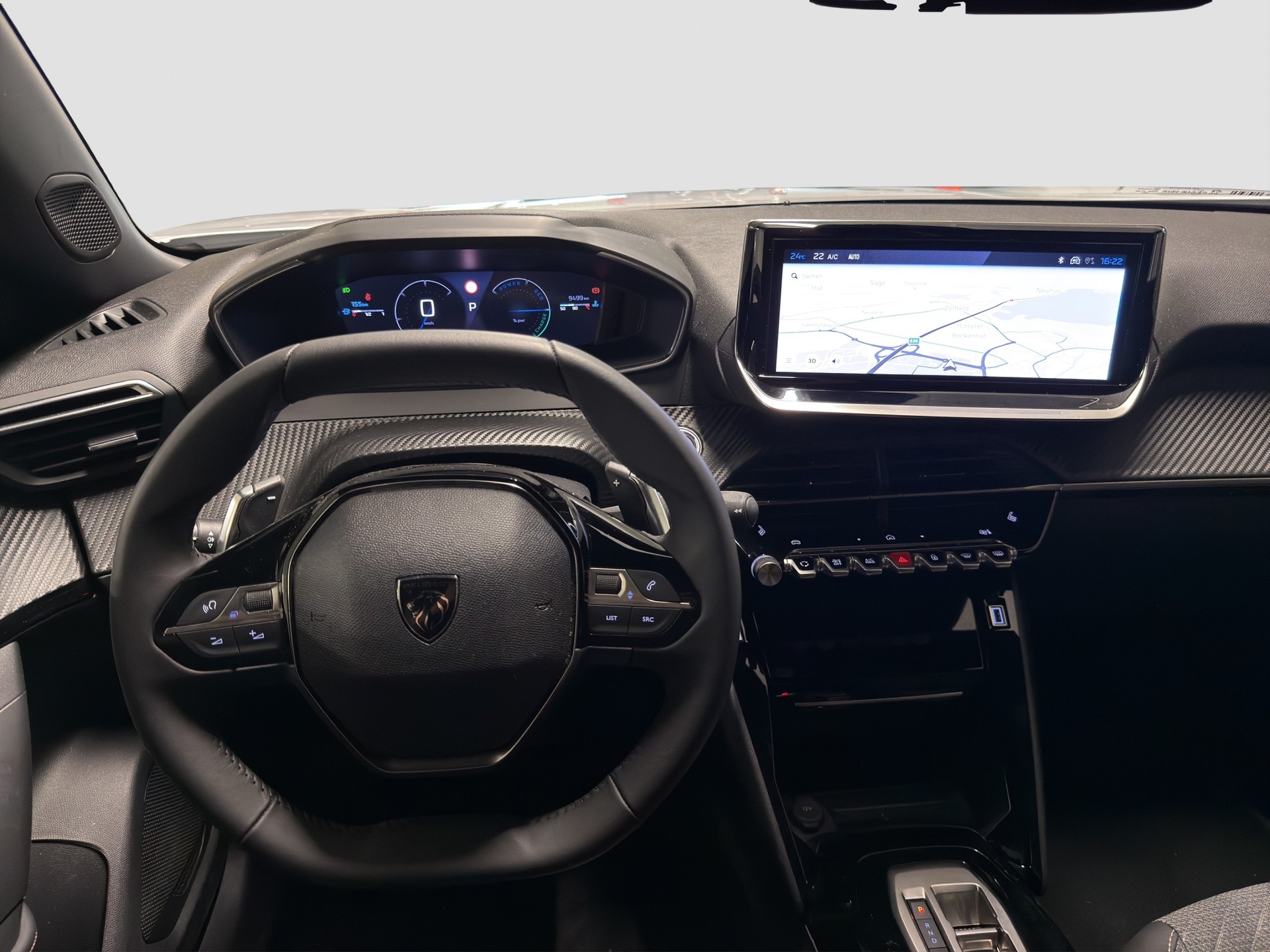 PEUGEOT 2008 1.2 Hybrid 145 Allure Premium-image-14