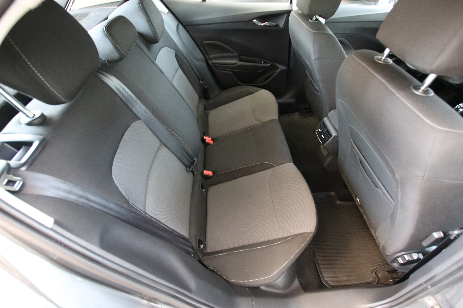 SKODA Fabia 1.0 TSI Dynamic DSG-image-14