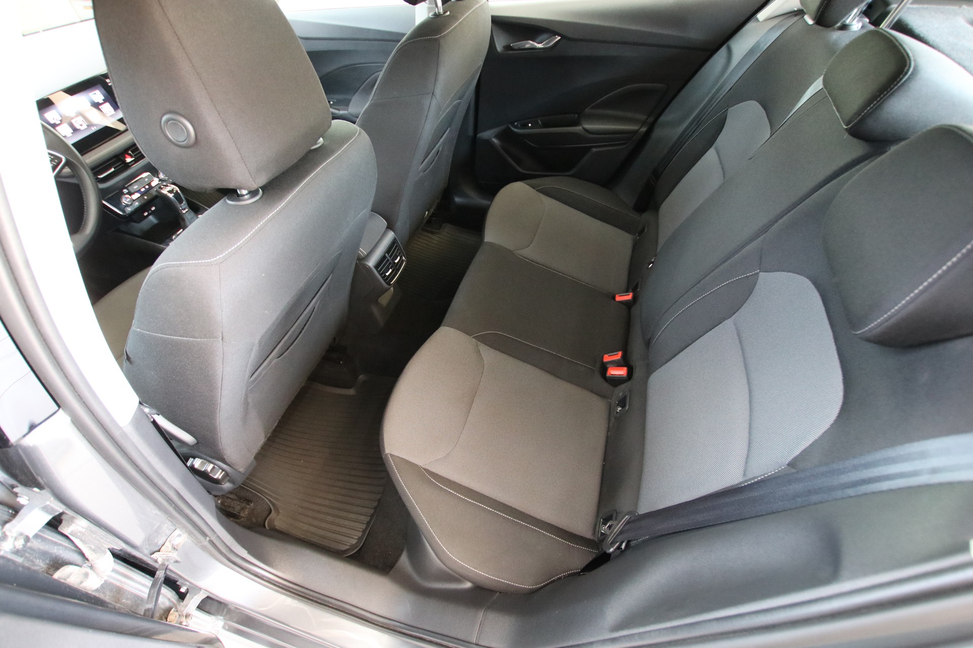 SKODA Fabia 1.0 TSI Dynamic DSG-image-13
