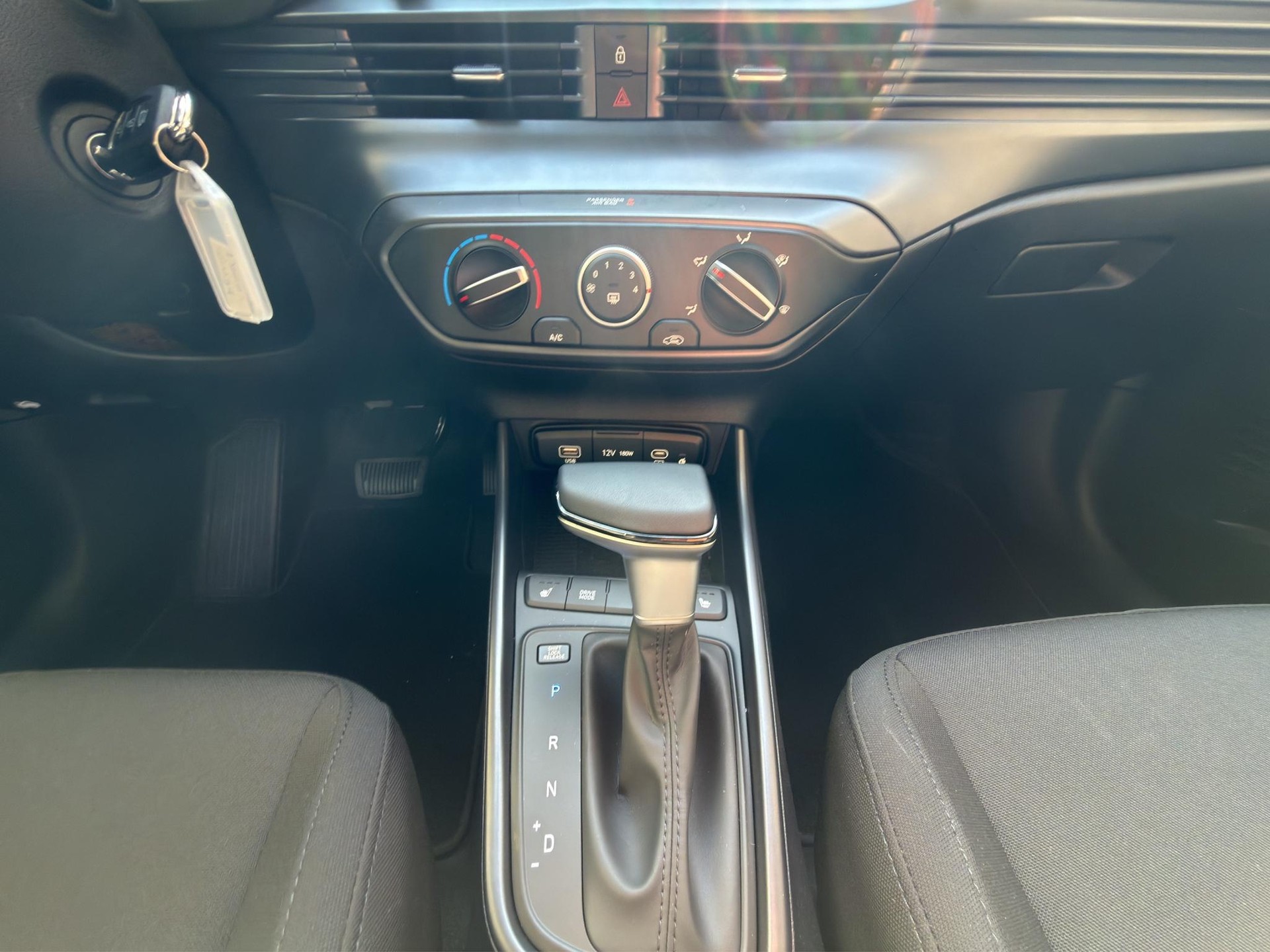 HYUNDAI i20 1.0 T-GDi Amplia DCT-image-14