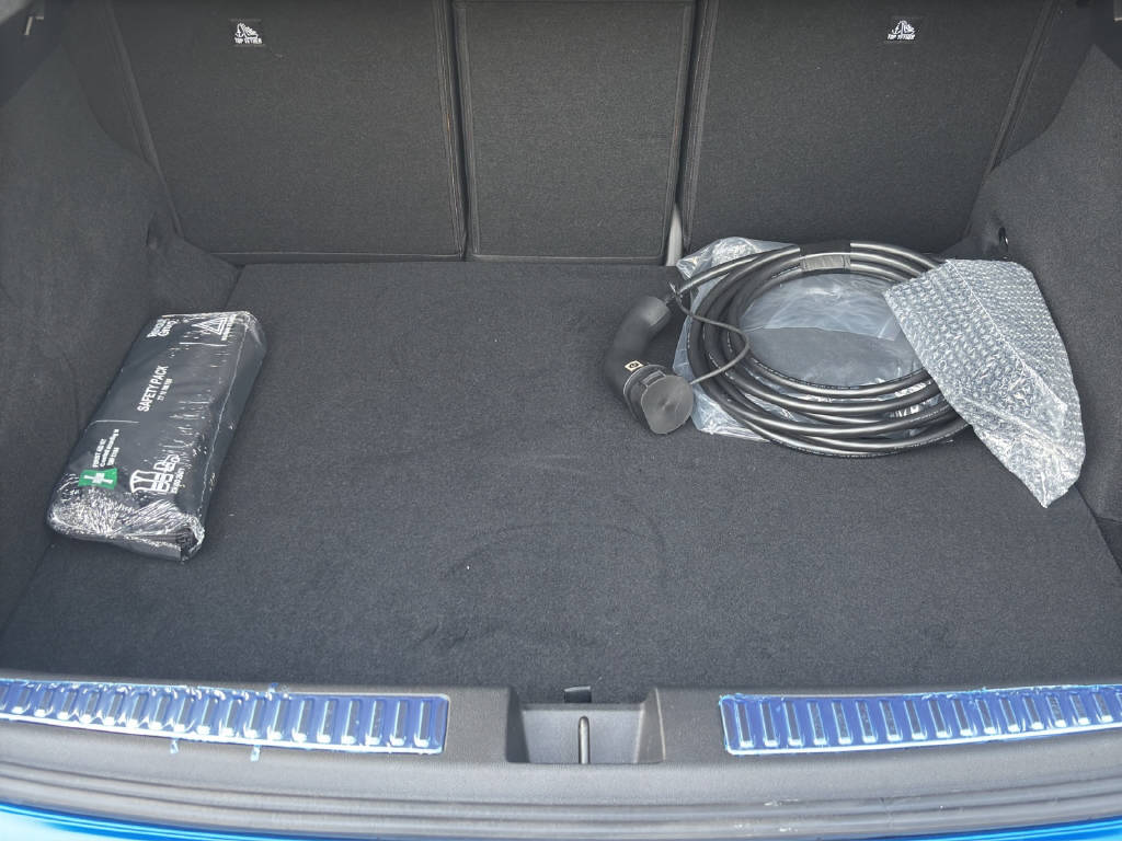RENAULT Rafale 1.2 E-Tech Plug-in Atelier Alpine-image-14