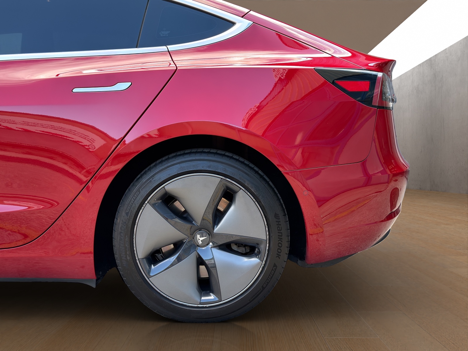 TESLA Model 3 Long Range Dual Motor AWD-image-21