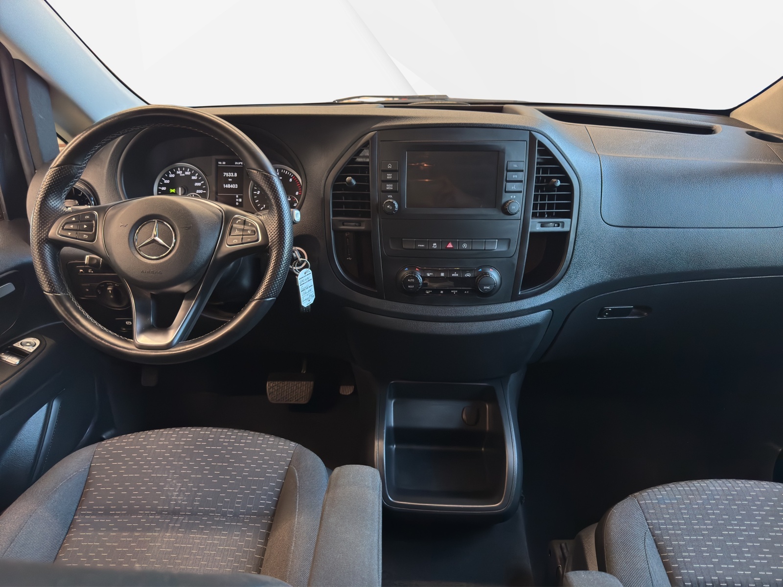 MERCEDES-BENZ Vito 116 CDI Pro Tourer 9G-Tronic-image-11