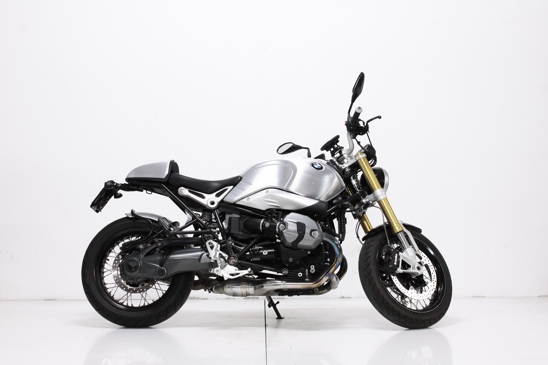 BMW R nineT-showroom-element-1