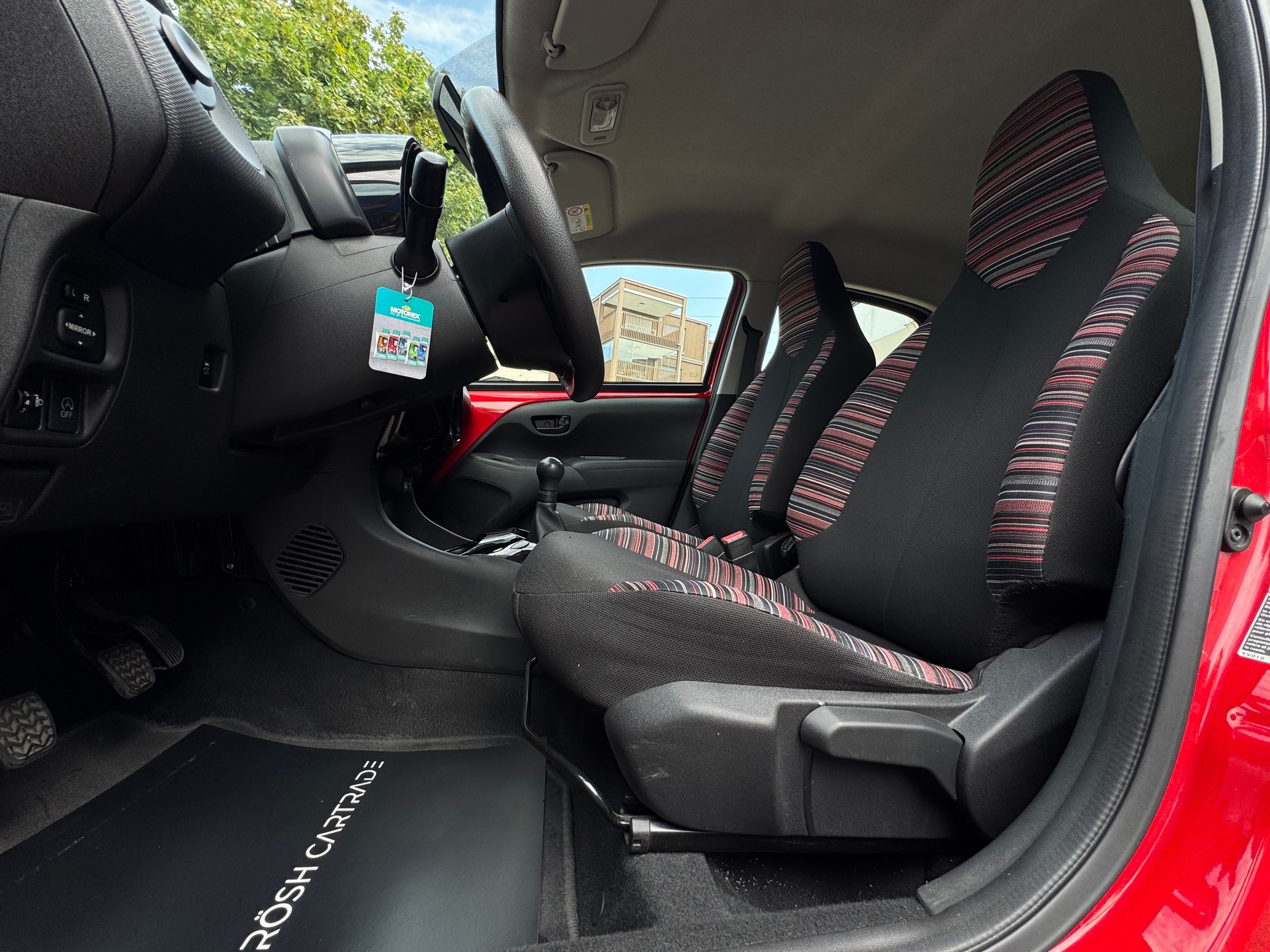 CITROEN C1 1.0 VTi Shine Stop&Start-image-12