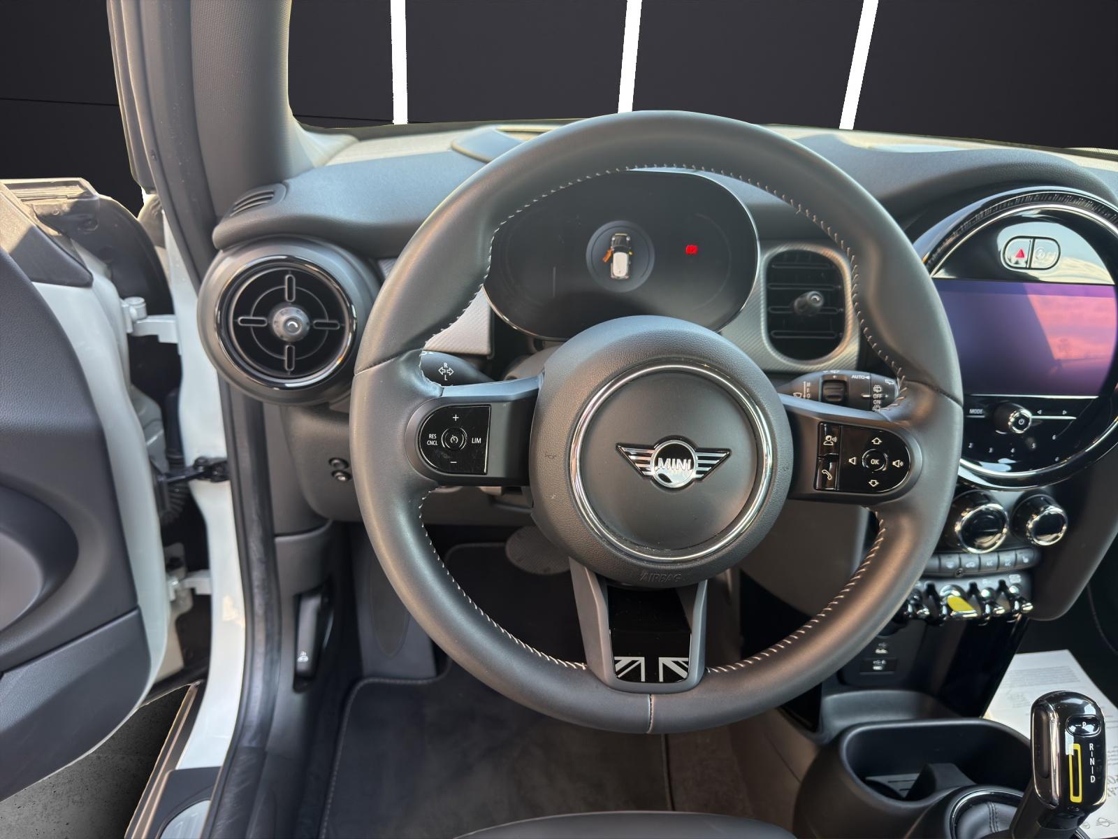 MINI F56 Cooper SE-image-5