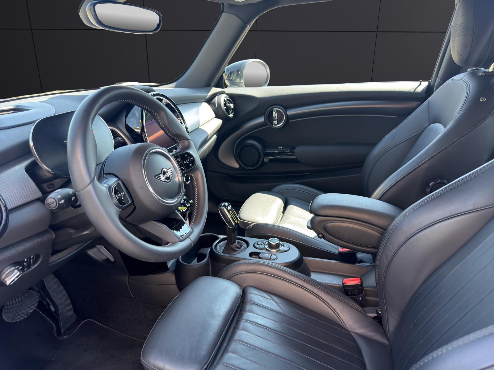 MINI F56 Cooper SE-image-1