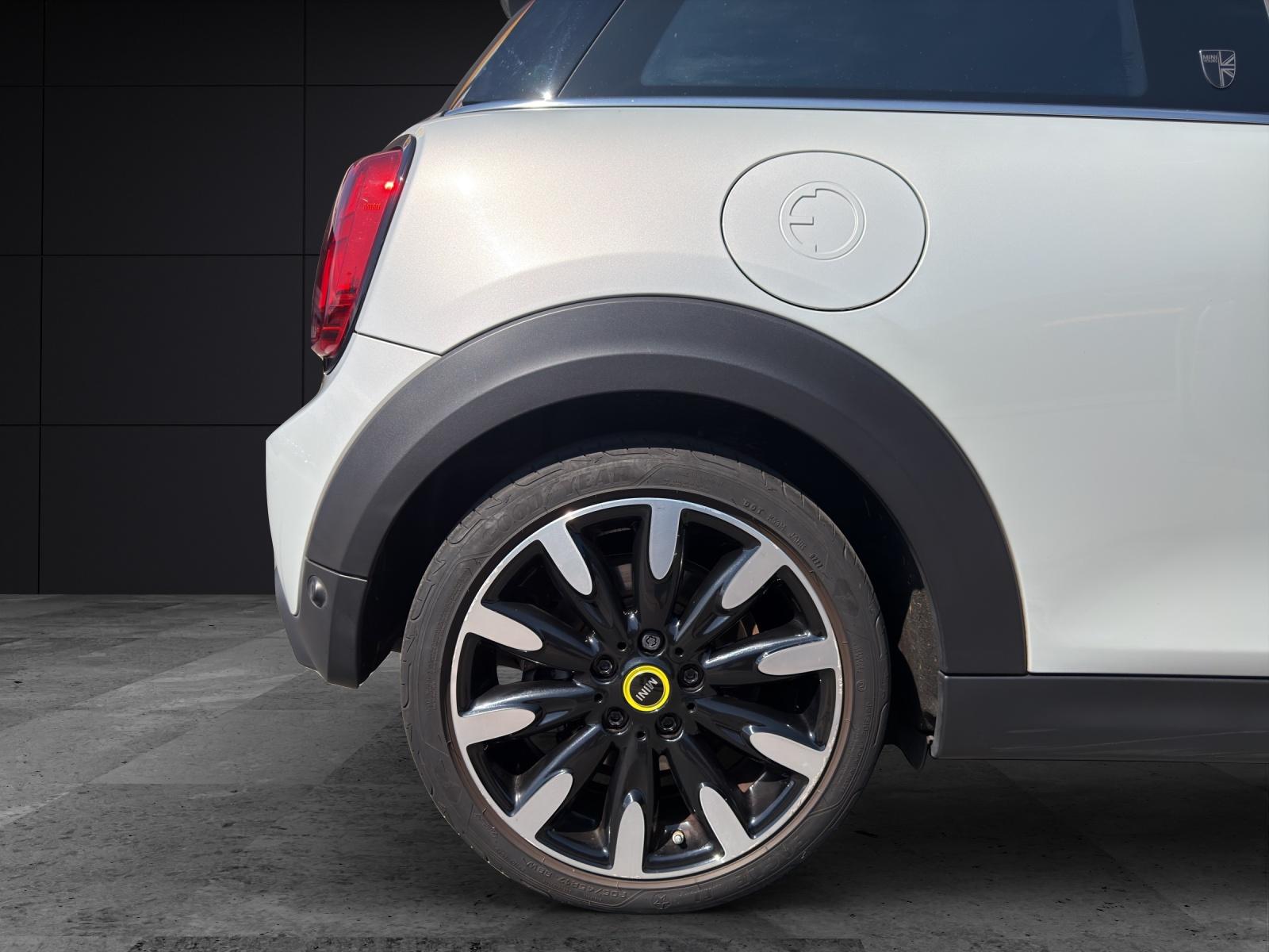 MINI F56 Cooper SE-image-19