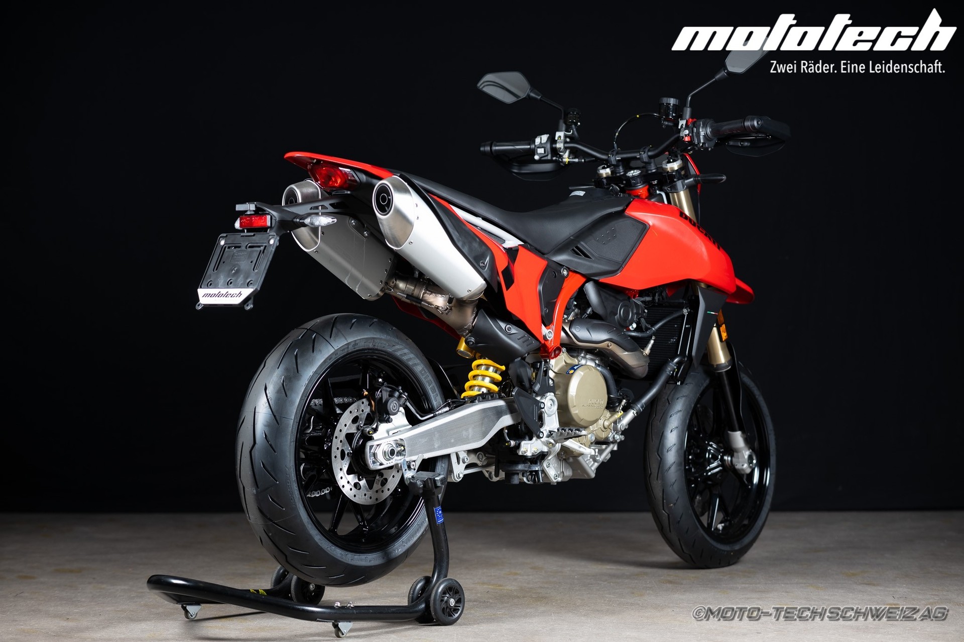 DUCATI Hypermotard 698 Mono (35kW) / 4 JAHRE GARANTIE-showroom-element-3