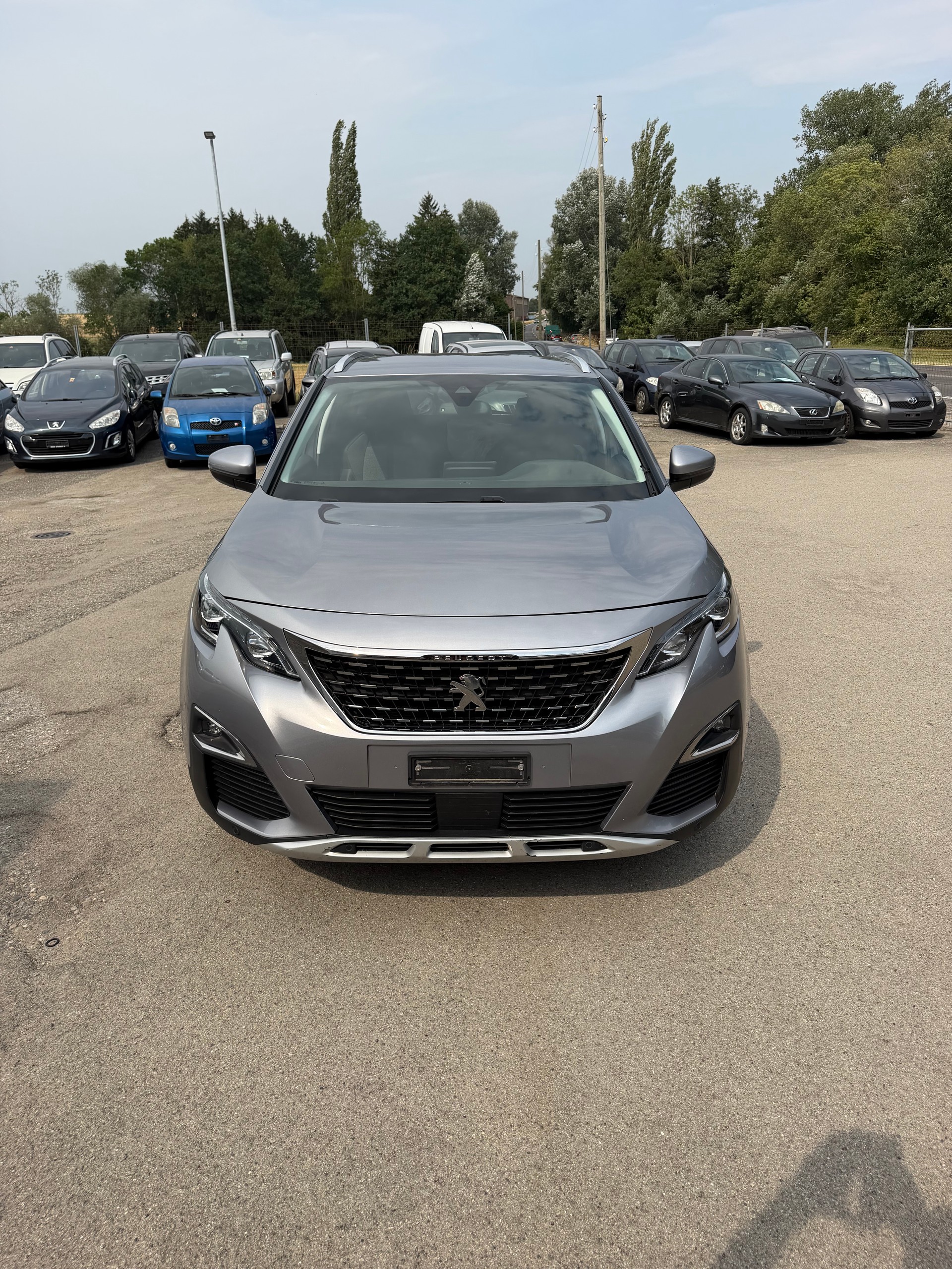 PEUGEOT 3008 1.2 PureTech Business Line EAT-image-0