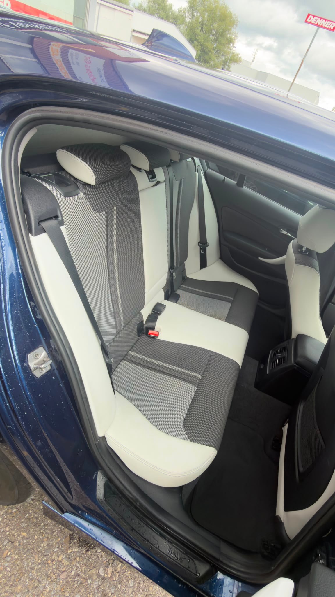 BMW 120d xDrive Urban Line Steptronic-image-5