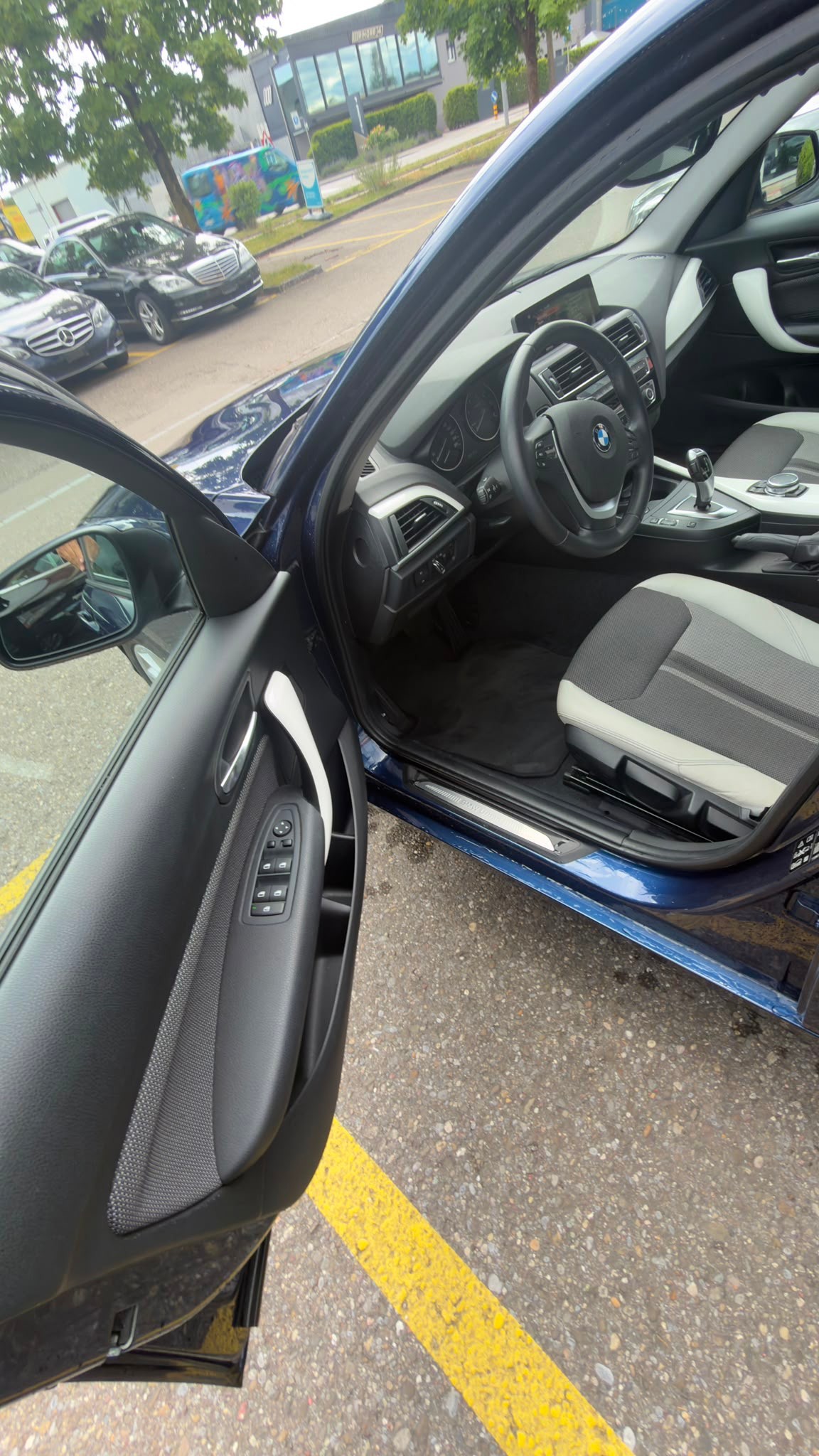 BMW 120d xDrive Urban Line Steptronic-image-9