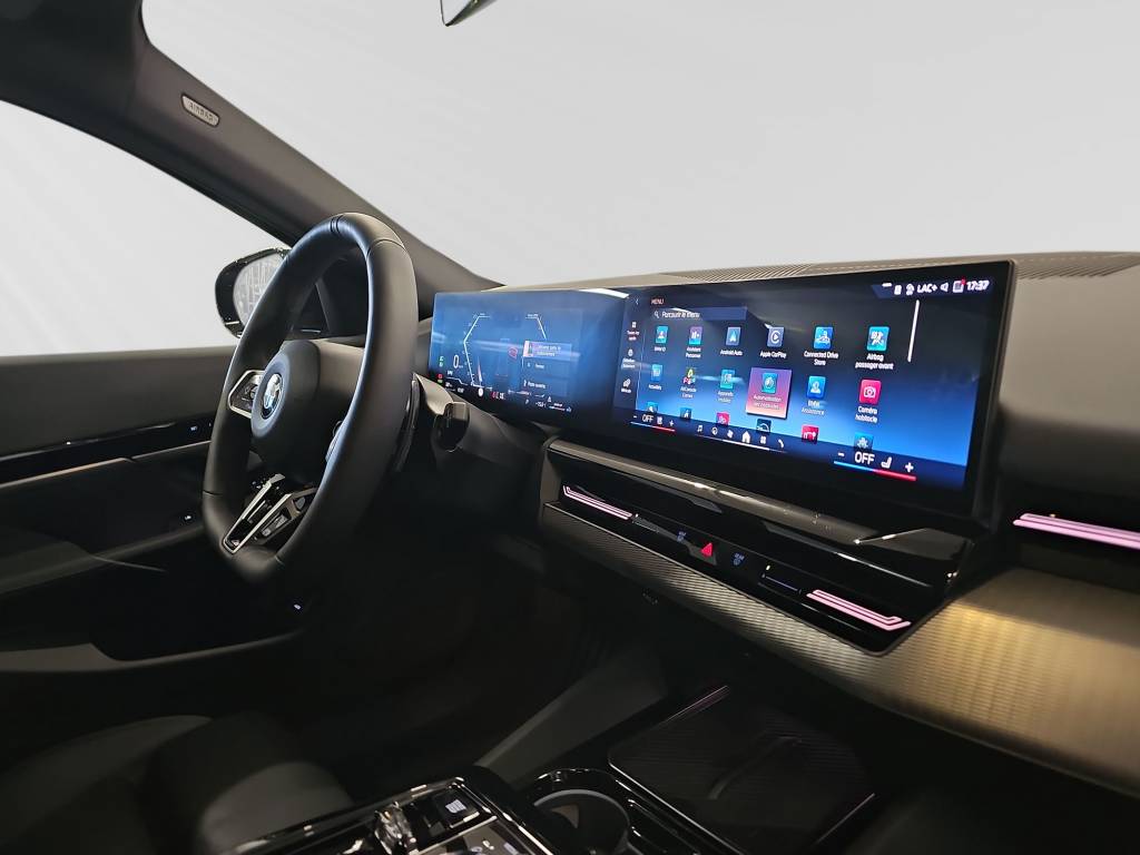 BMW 520d xDrive 48V Touring M Sport Pro Steptronic-image-5