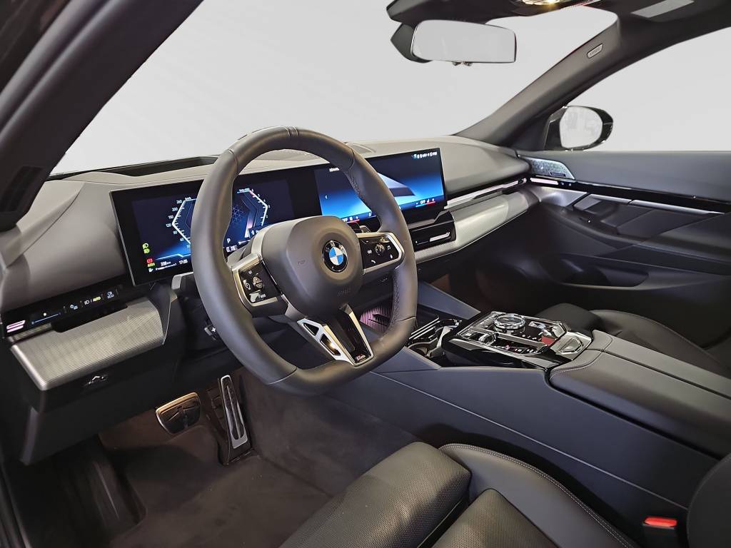 BMW 520d xDrive 48V Touring M Sport Pro Steptronic-image-4