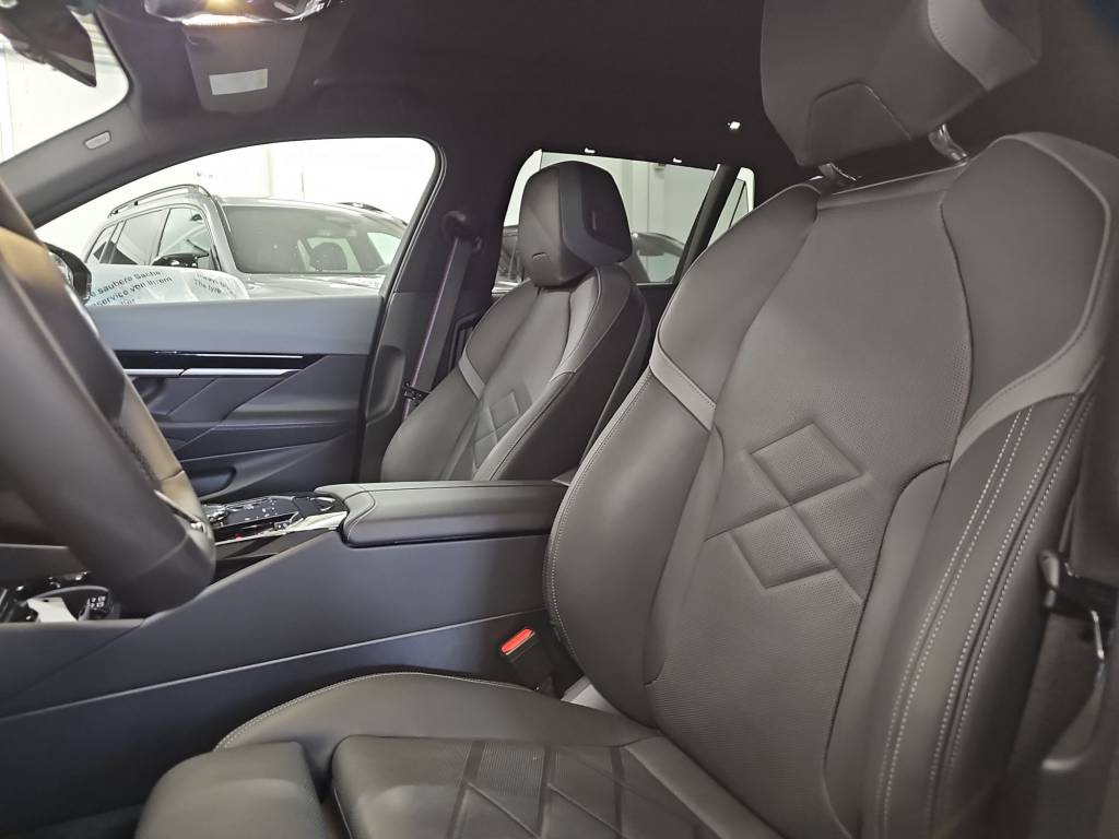 BMW 520d xDrive 48V Touring M Sport Pro Steptronic-image-10
