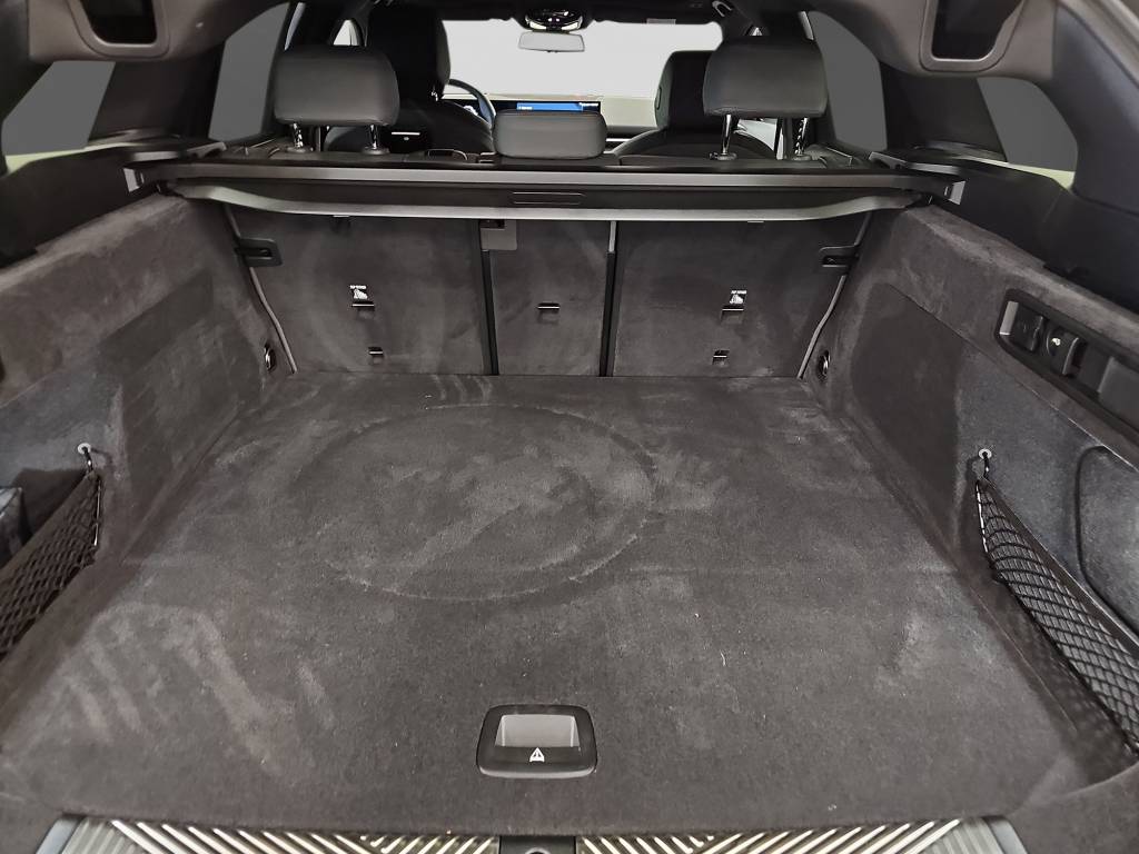 BMW 520d xDrive 48V Touring M Sport Pro Steptronic-image-8
