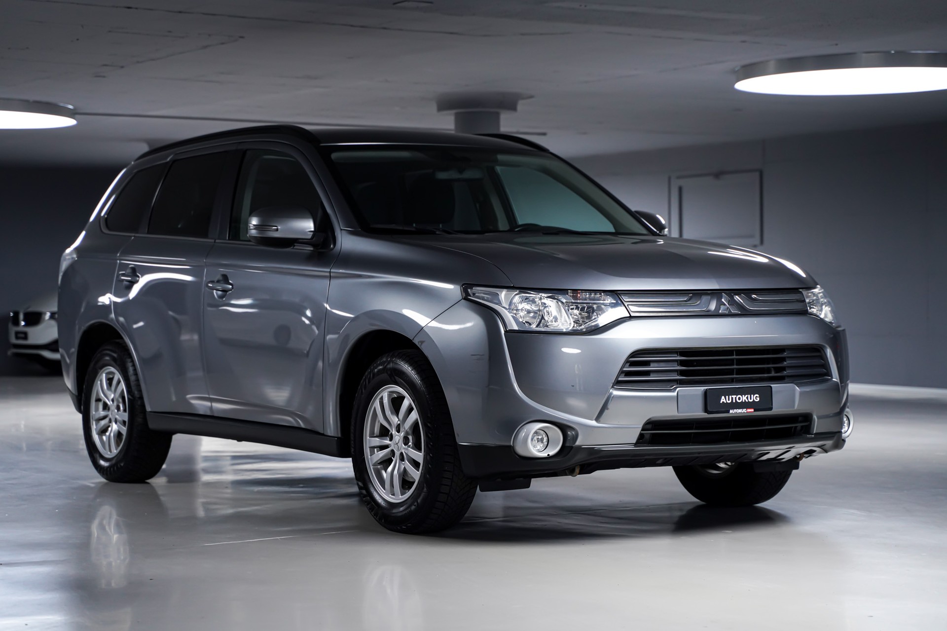 MITSUBISHI Outlander 2.0 Intense CVT-image-2