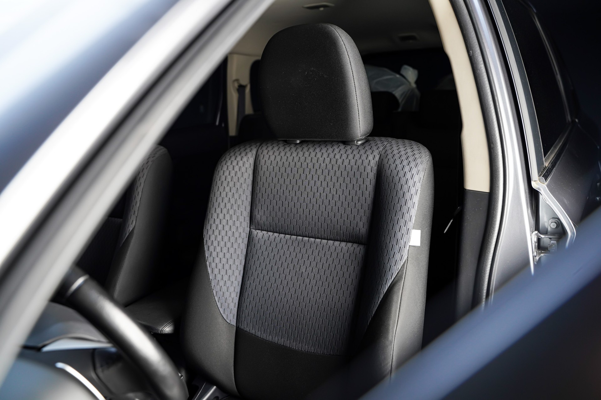 MITSUBISHI Outlander 2.0 Intense CVT-image-10