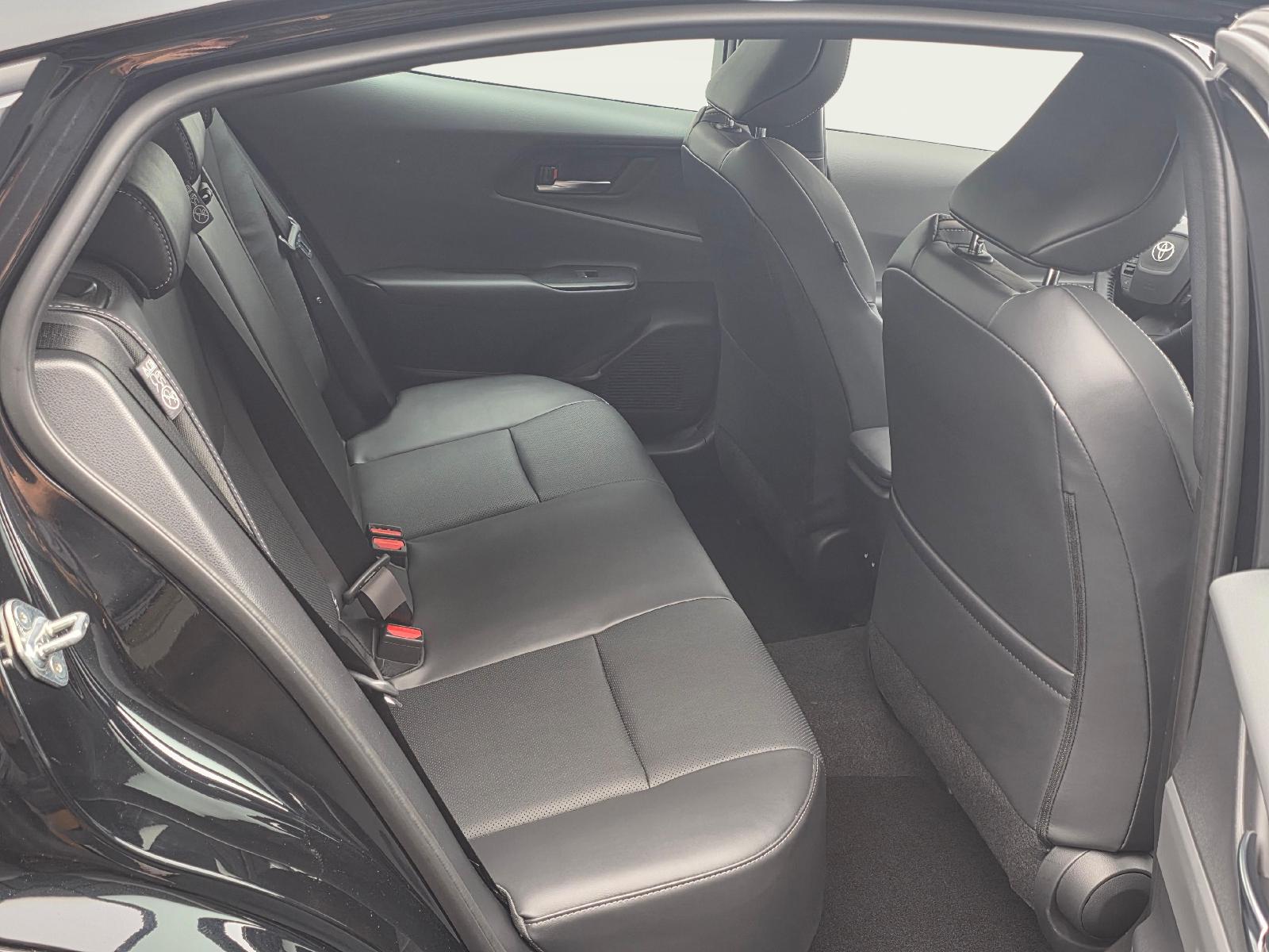 TOYOTA Prius 2.0 Plug-In-Hybrid Premium-image-10