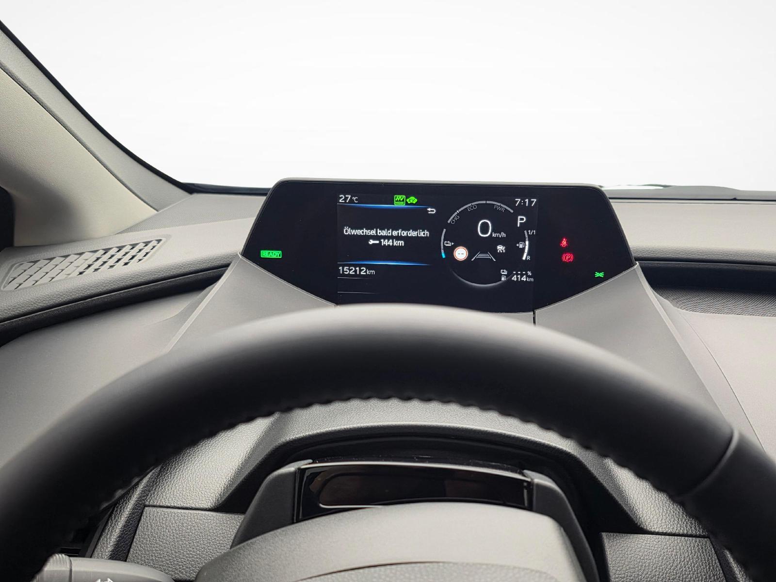 TOYOTA Prius 2.0 Plug-In-Hybrid Premium-image-8