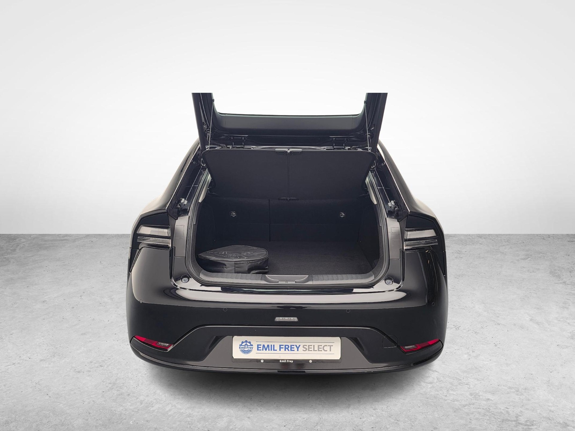 TOYOTA Prius 2.0 Plug-In-Hybrid Premium-image-11
