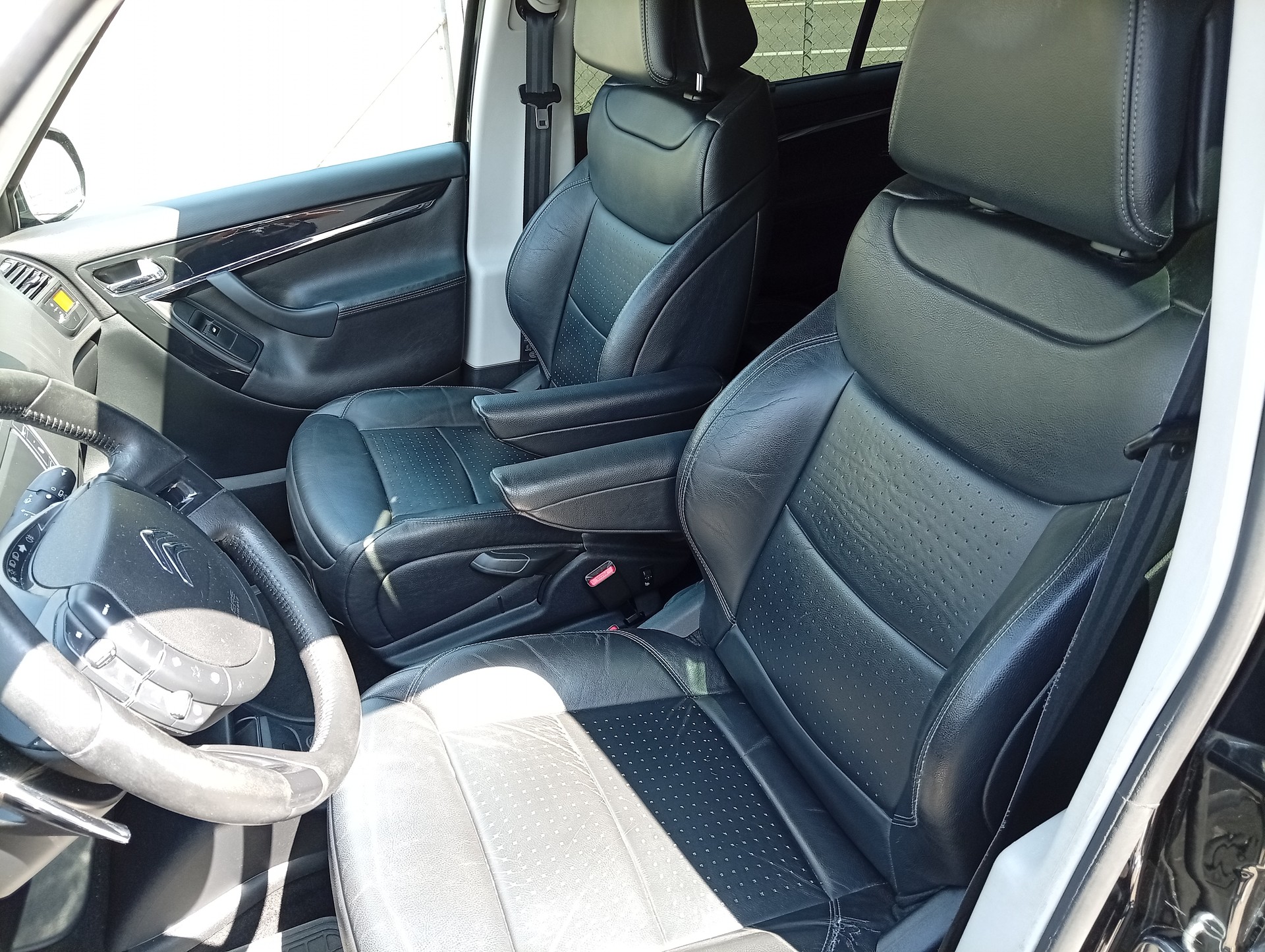 CITROEN Grand C4 Picasso 1.6i 16V Turbo Exclusive+ BMP6-image-7