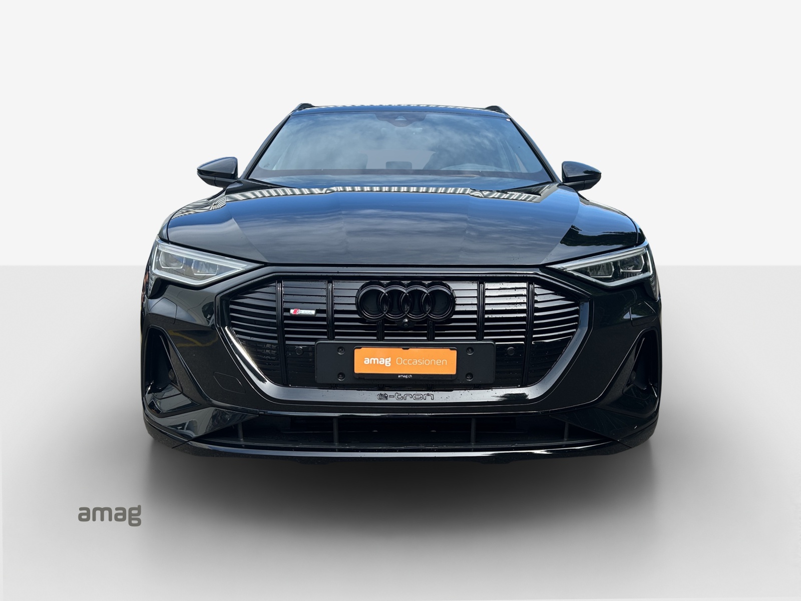 AUDI e-tron 55 S Line Black Edition quattro-image-6