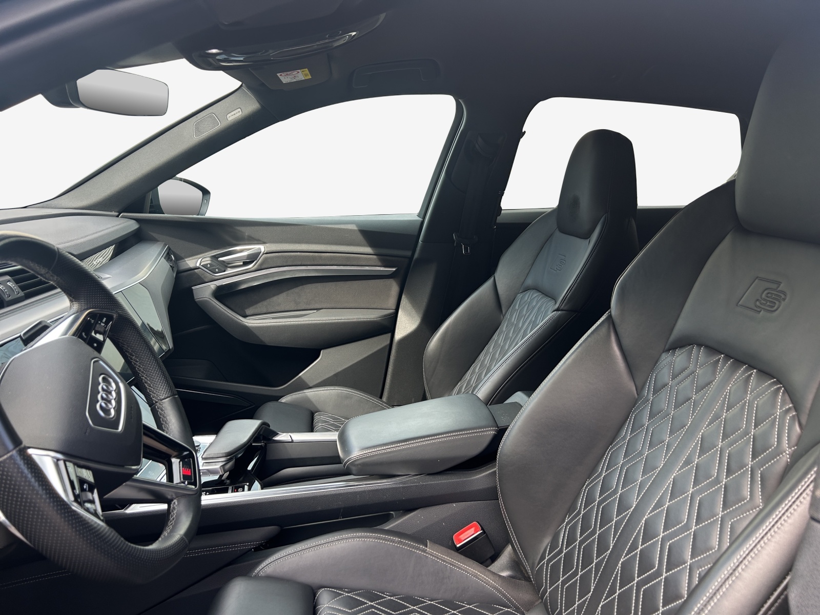 AUDI e-tron 55 S Line Black Edition quattro-image-7