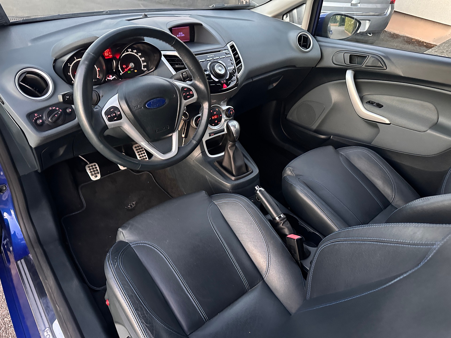 FORD Fiesta 1.6 16V Sport+-image-2
