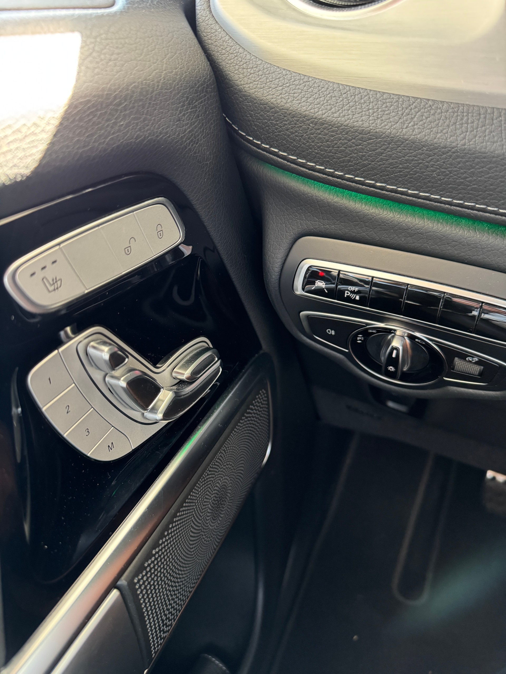 MERCEDES-BENZ G 350 d AMG Line 9G-Tronic-image-8